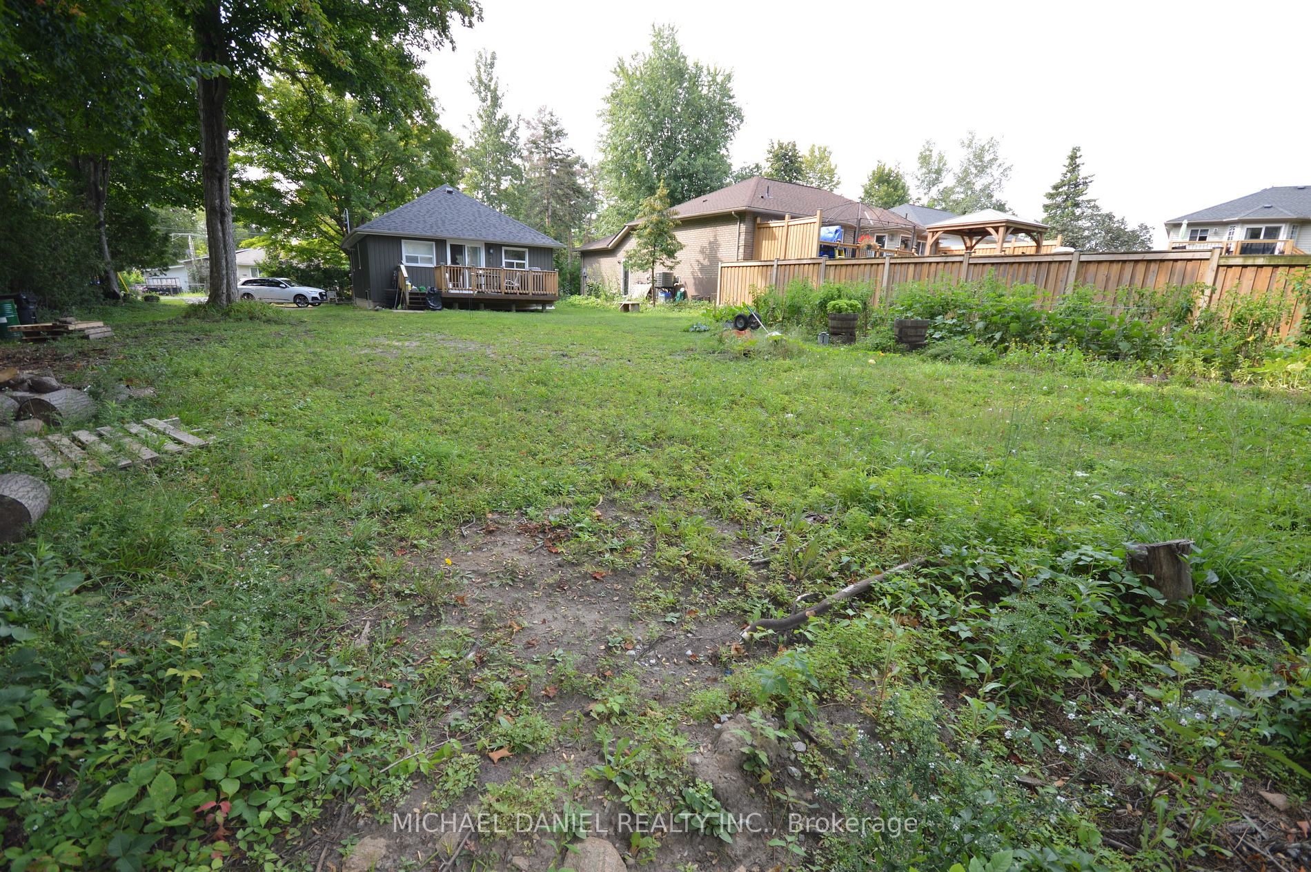 882 Kennedy Rd Property Photo 24