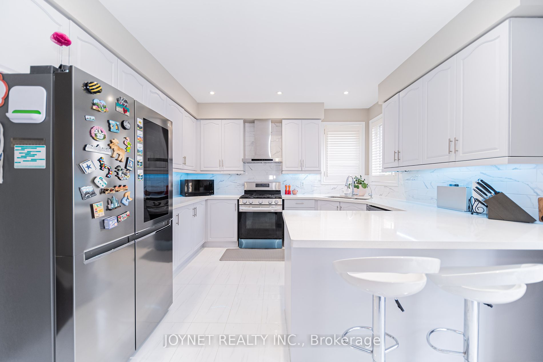 36 Newbridge Ave Property Photo 4