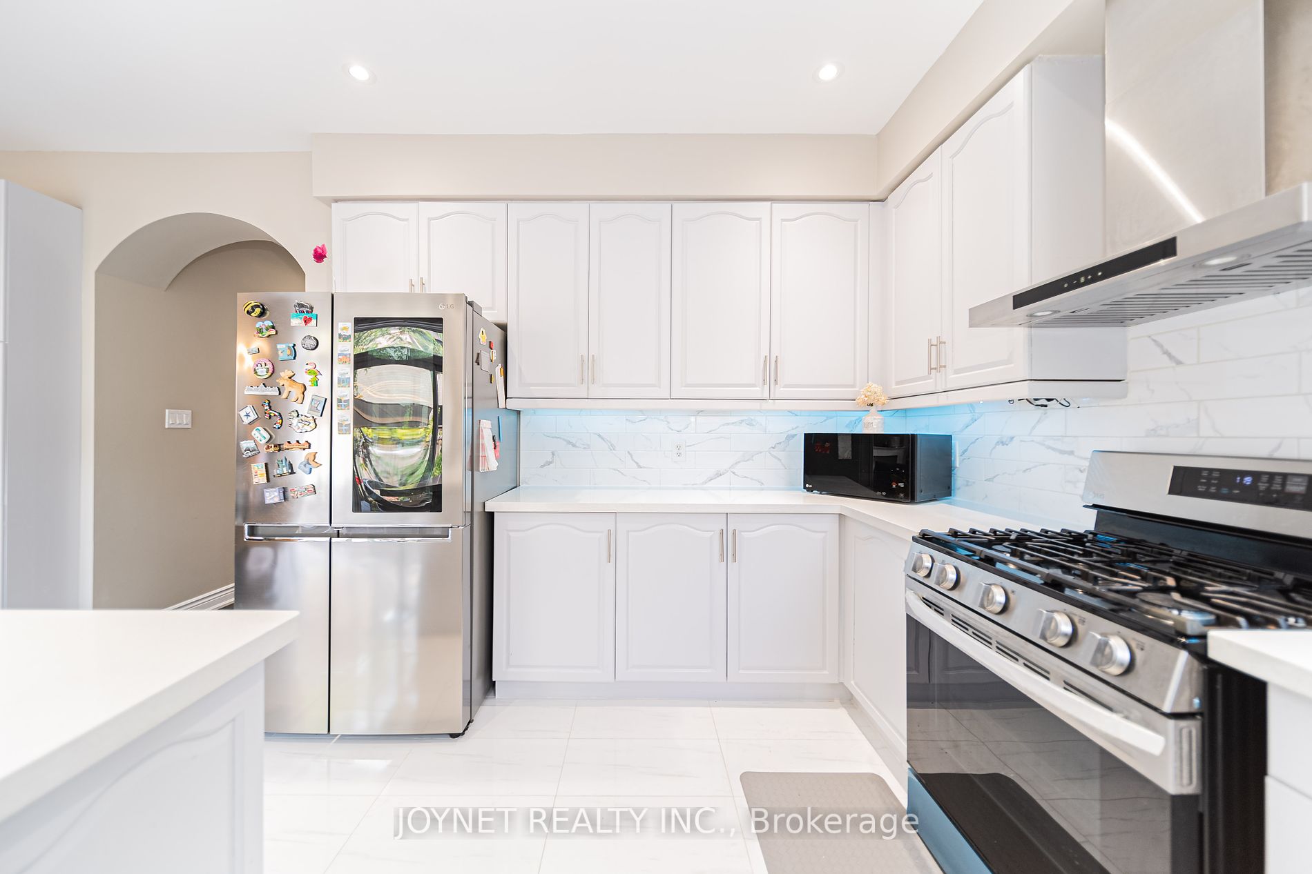 36 Newbridge Ave Property Photo 5
