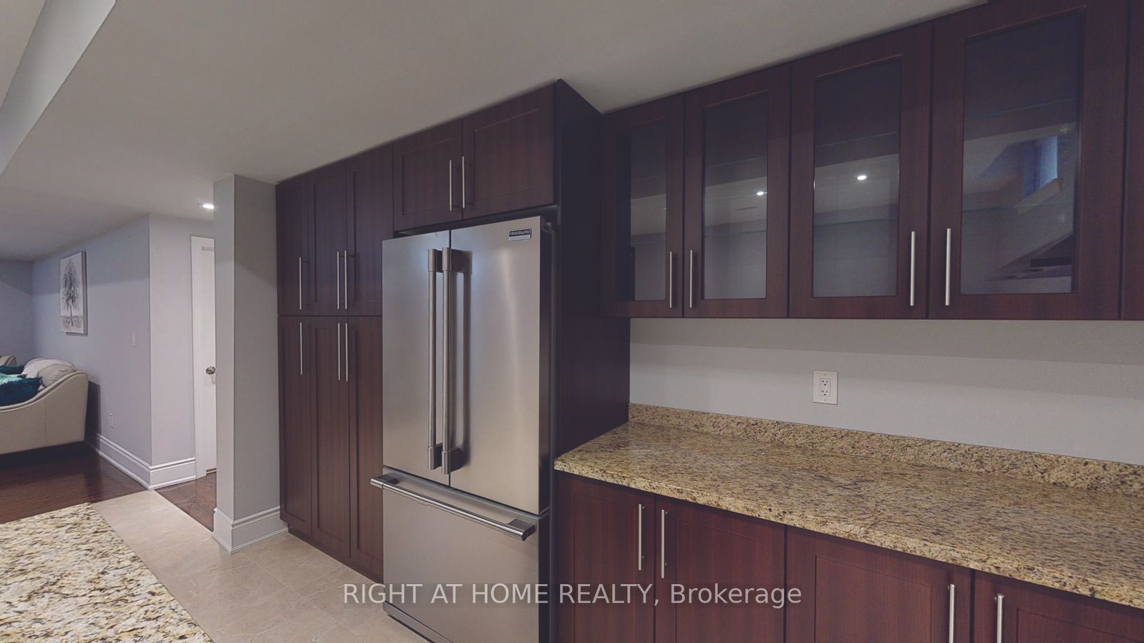 60 Chesney Cres Property Photo 6