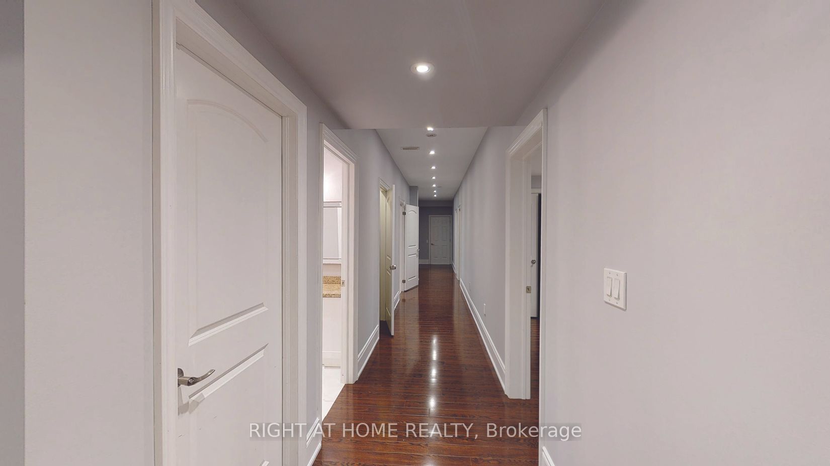 60 Chesney Cres Property Photo 8