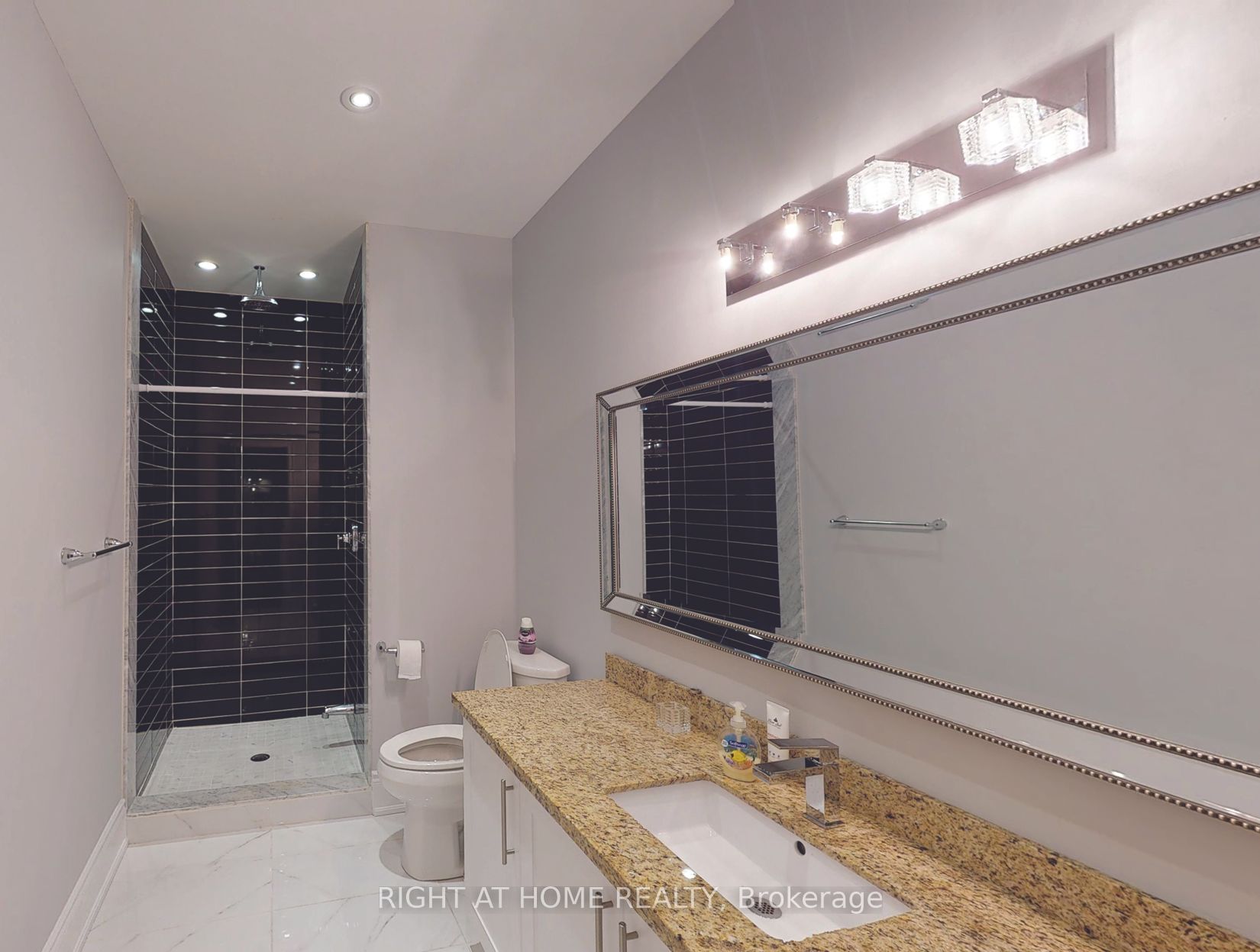 60 Chesney Cres Property Photo 9