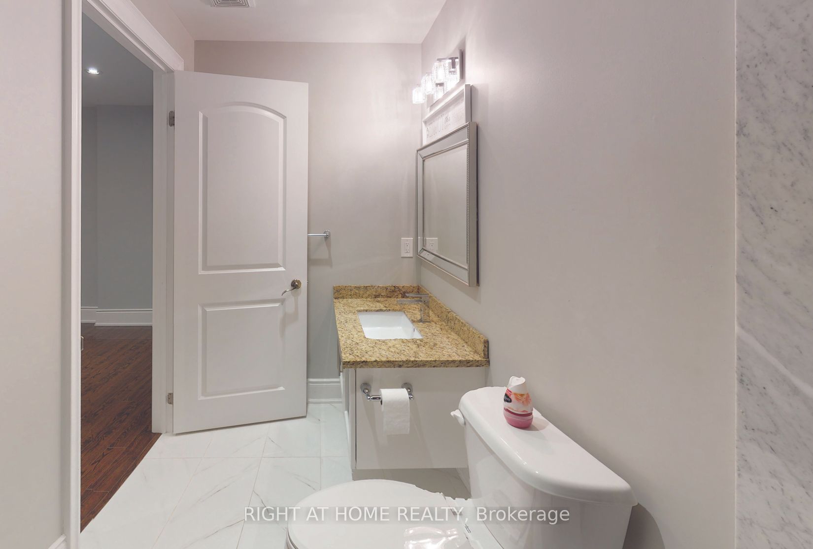 60 Chesney Cres Property Photo 20