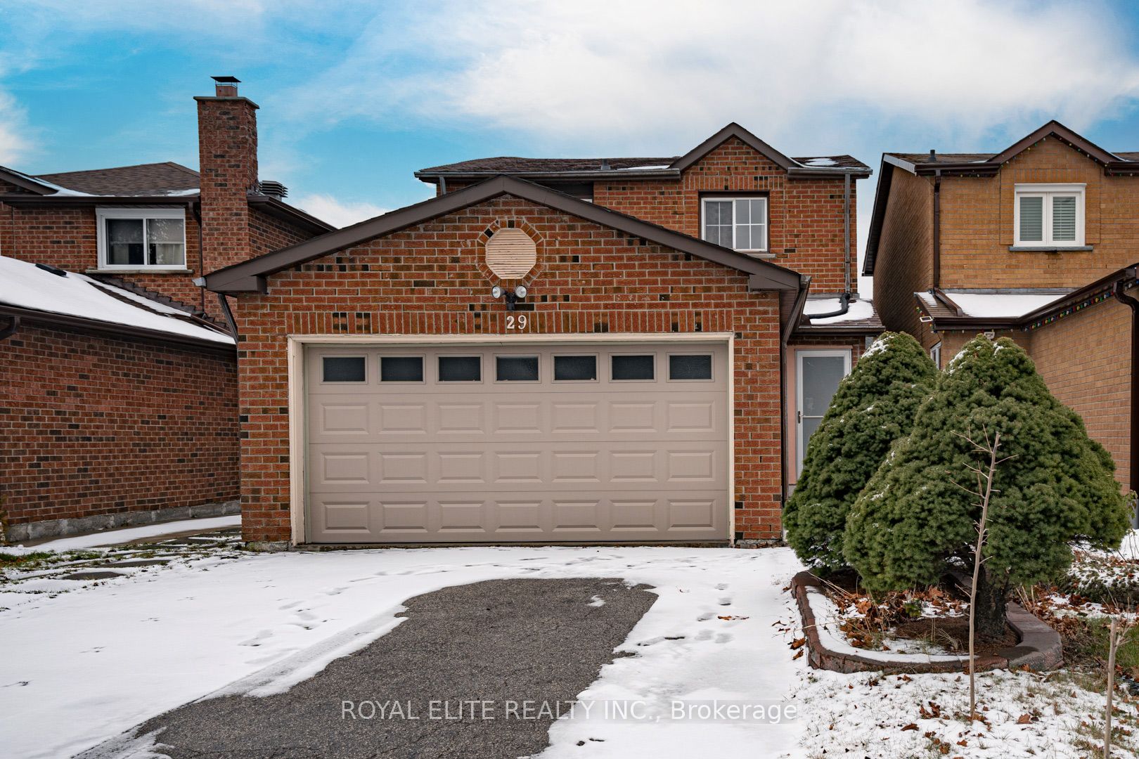 29 Ashmore Cres Property Photo 1