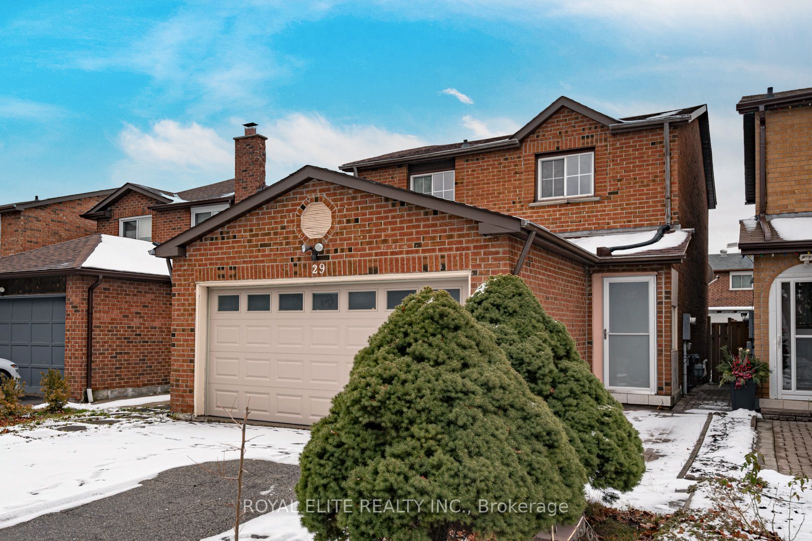 29 Ashmore Cres Property Photo 2