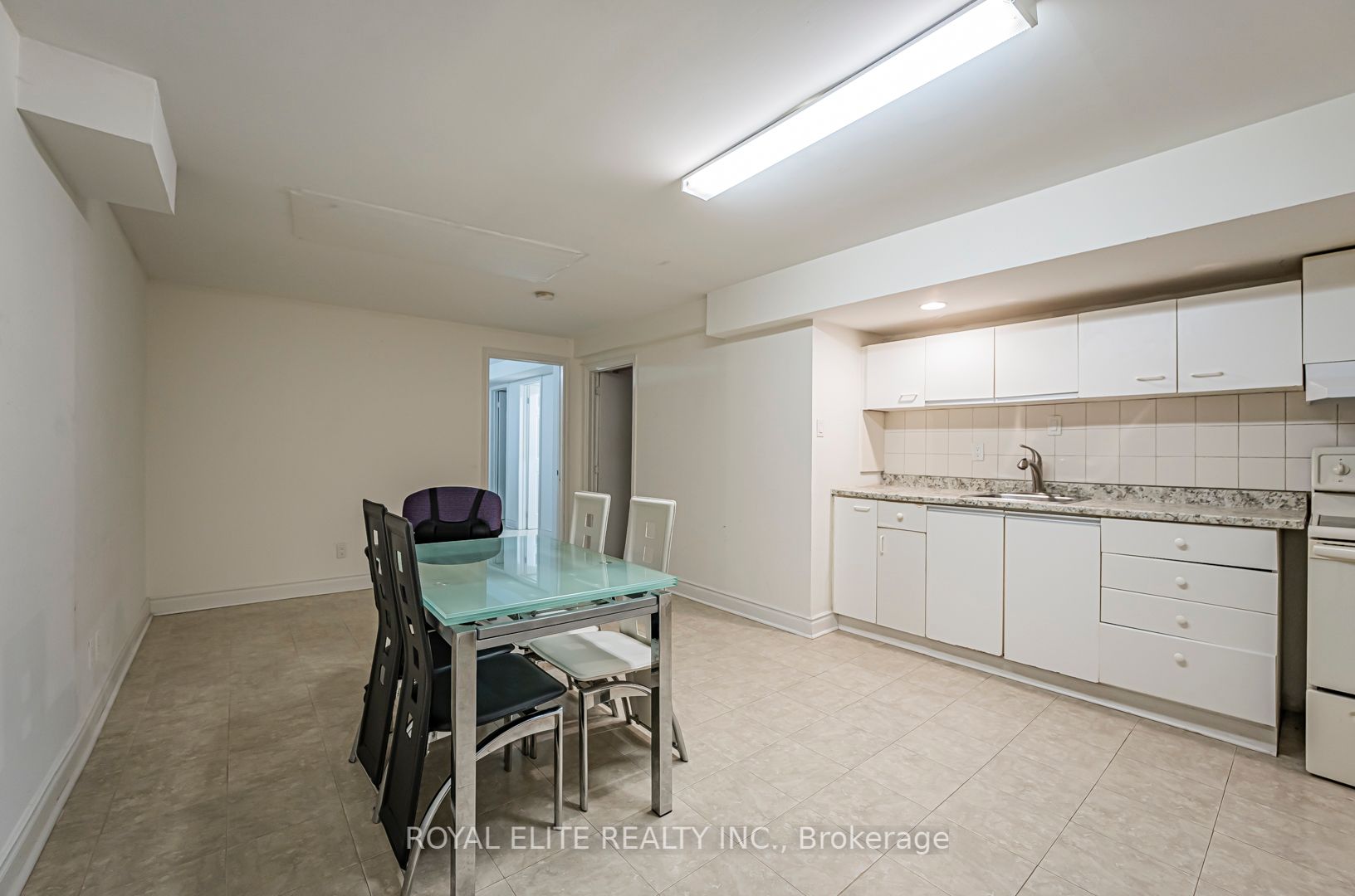 29 Ashmore Cres Property Photo 4