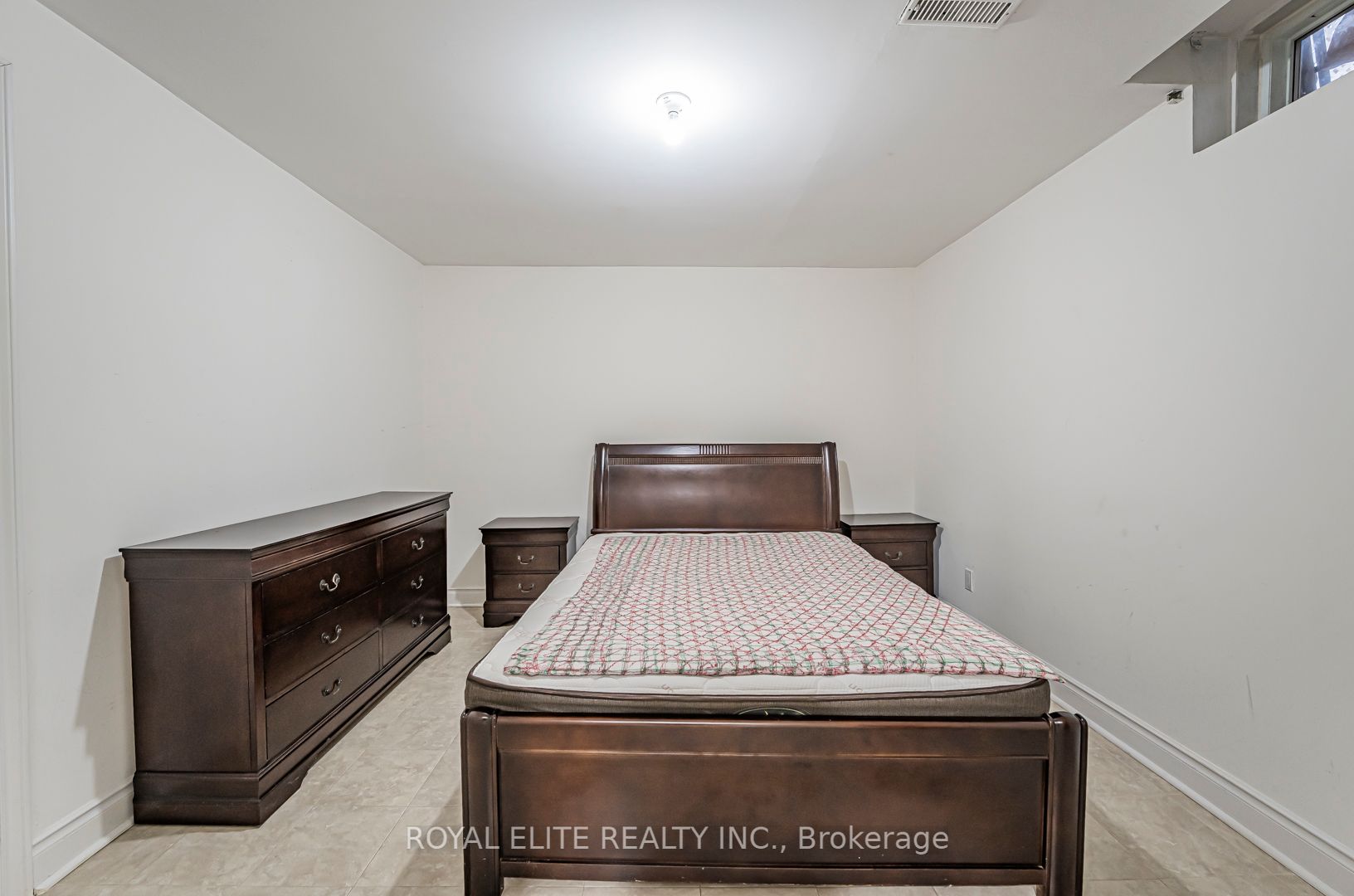 29 Ashmore Cres Property Photo 7