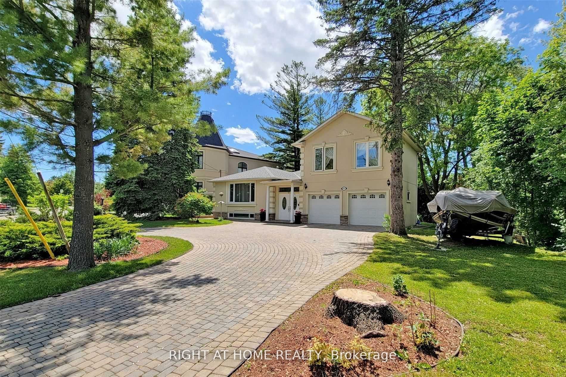 62 Seaton Dr Property Photo 2
