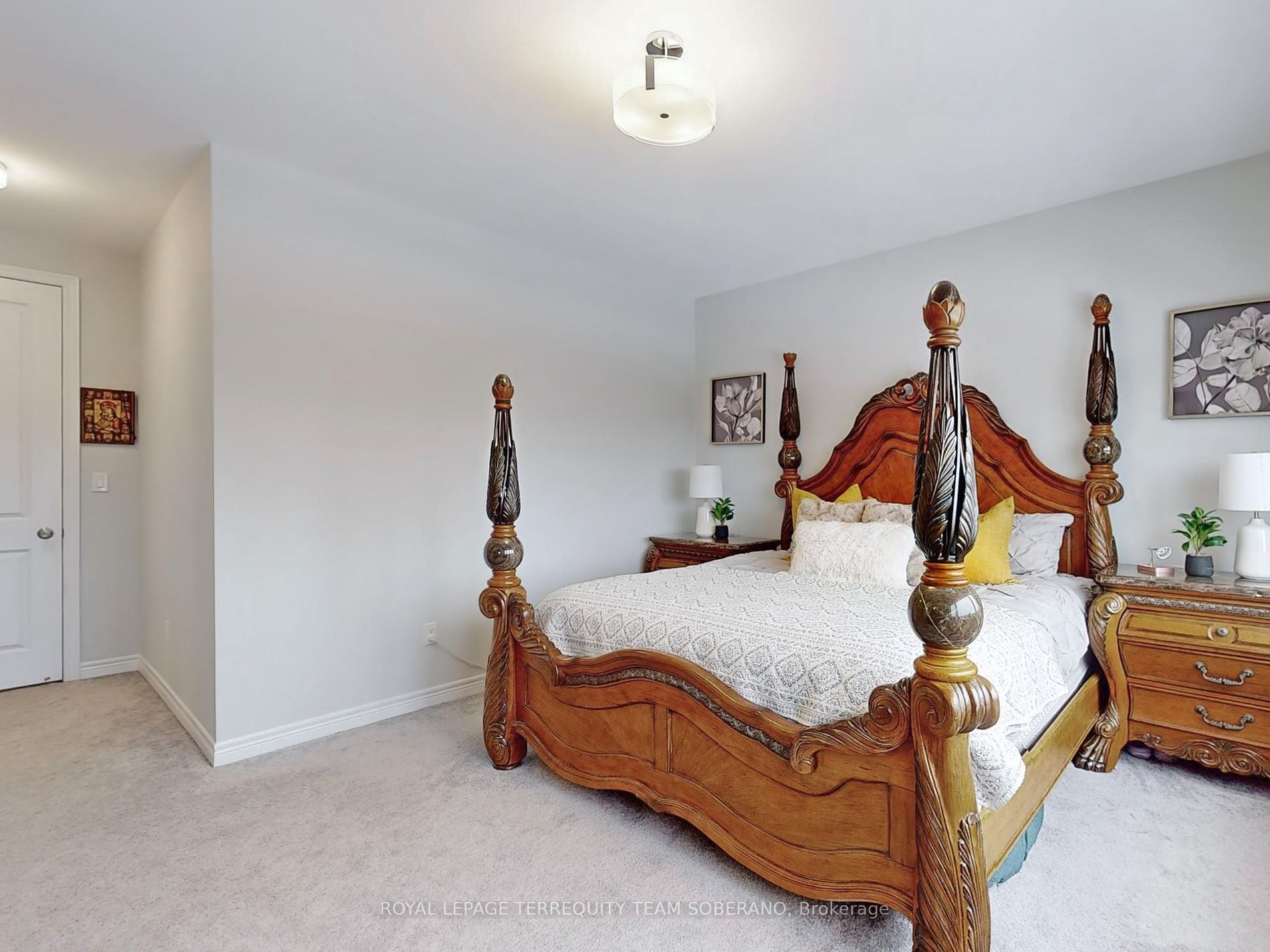 80 Pine Hill Cres Property Photo 25