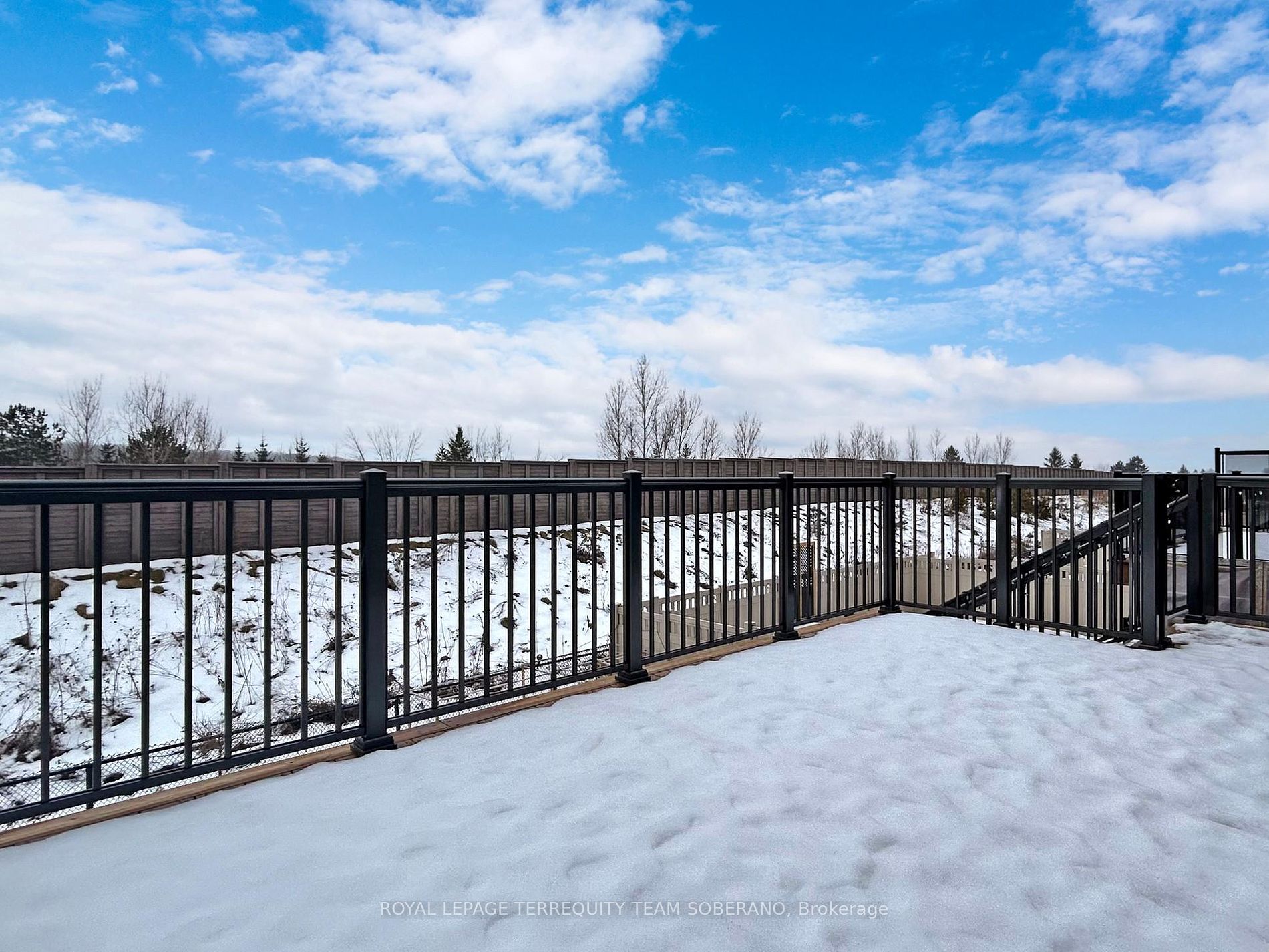 80 Pine Hill Cres Property Photo 40