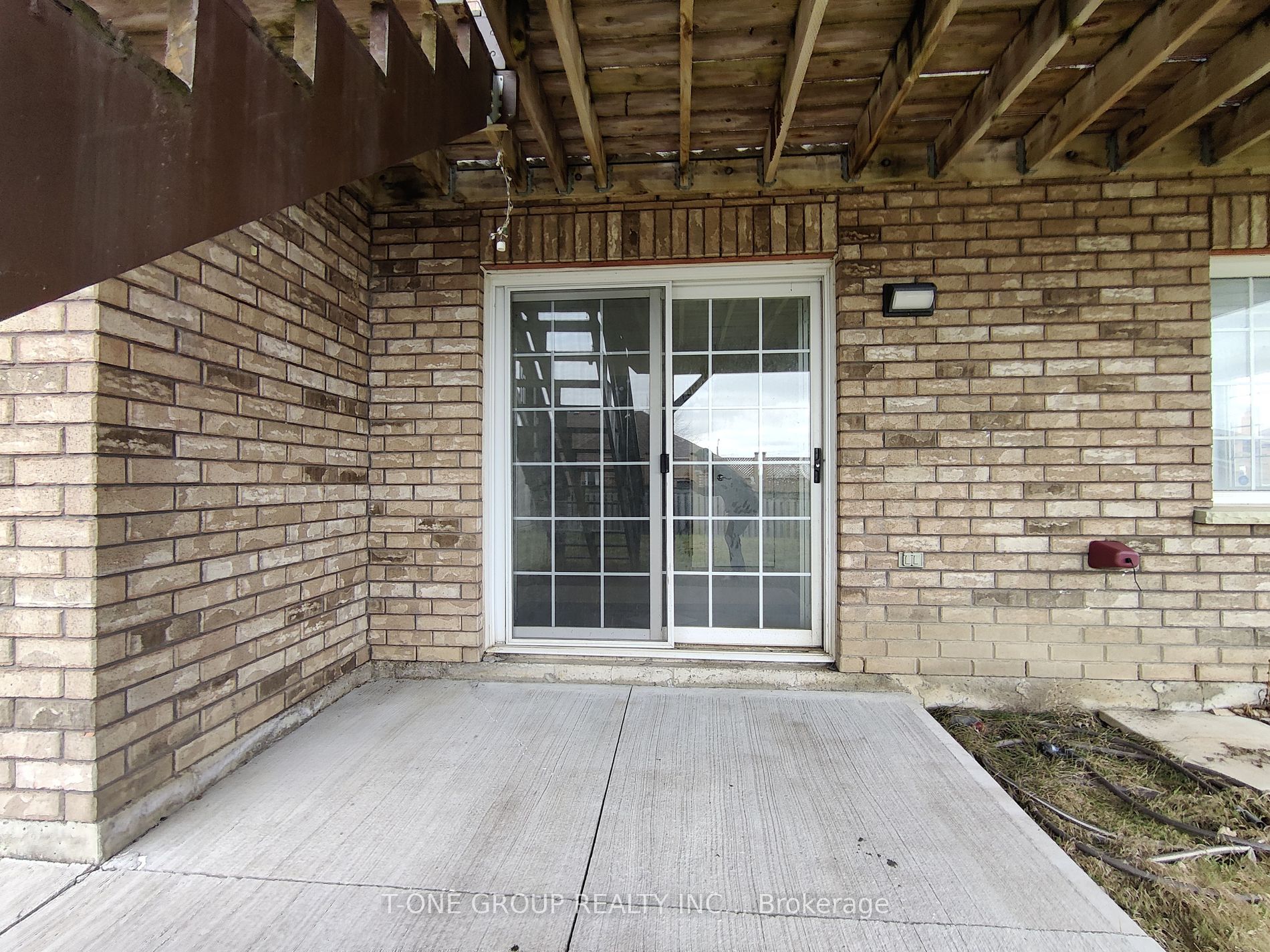 116 Metcalfe Dr Property Photo 2