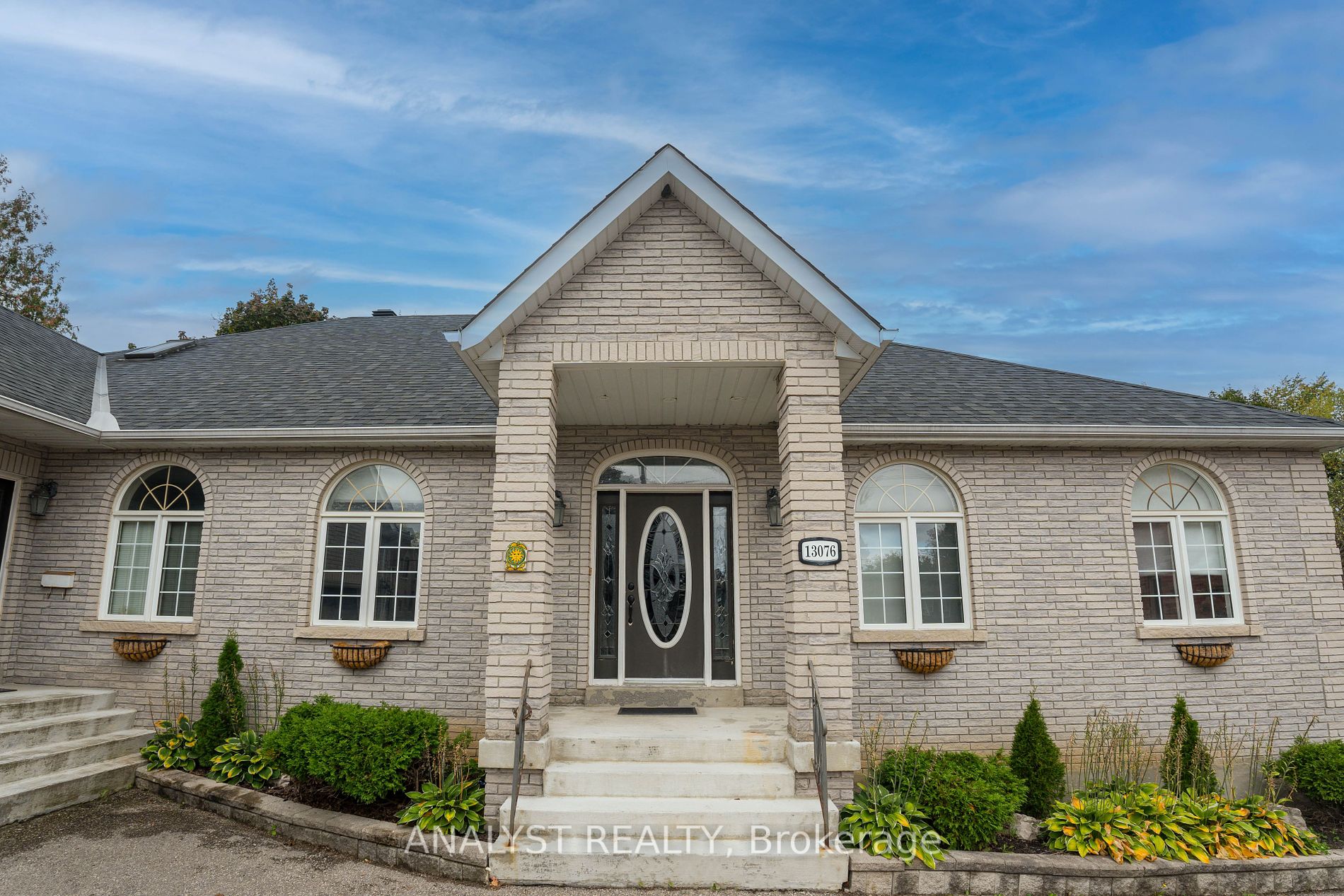 13076 Keele St Property Photo 14