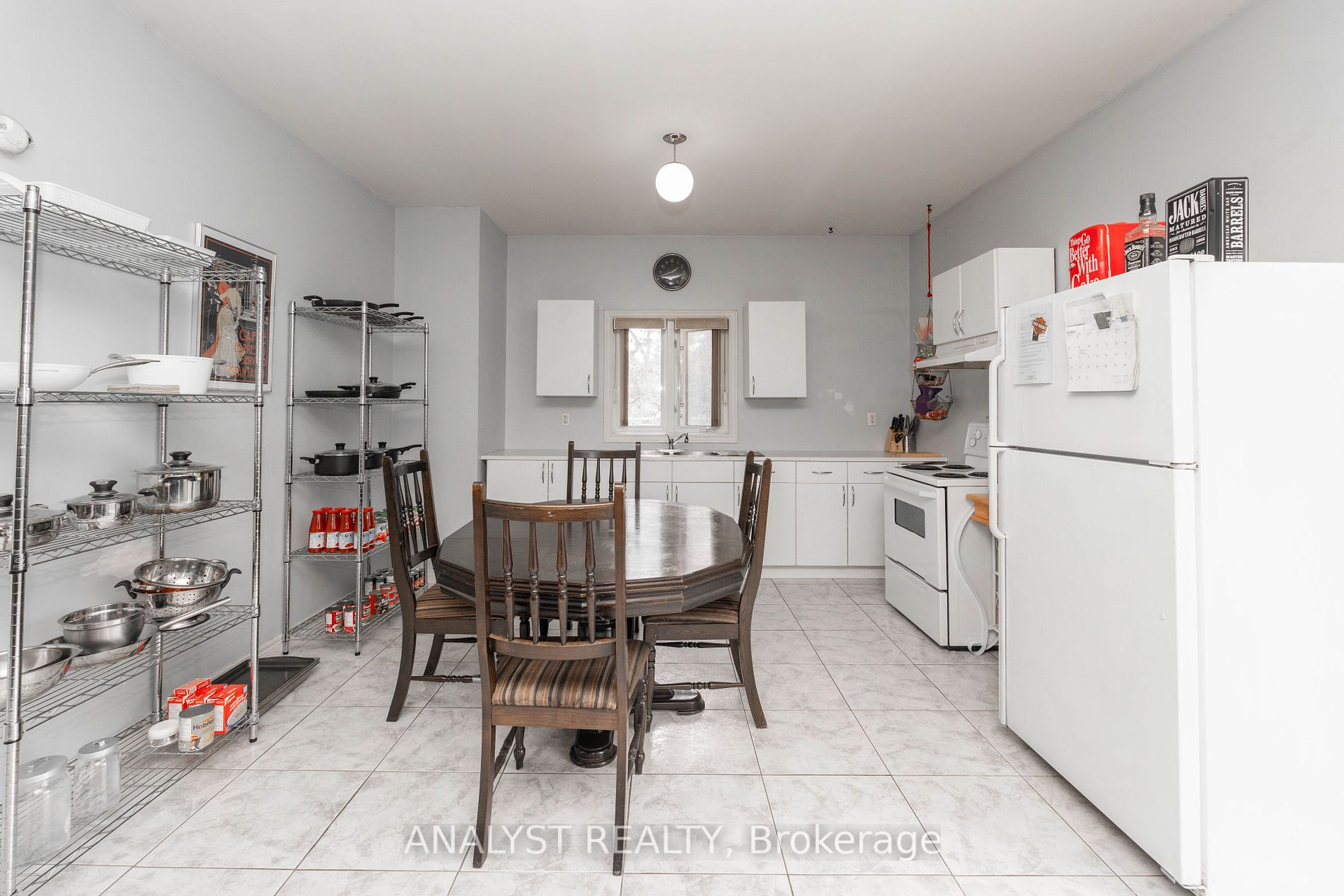 13076 Keele St Property Photo 34