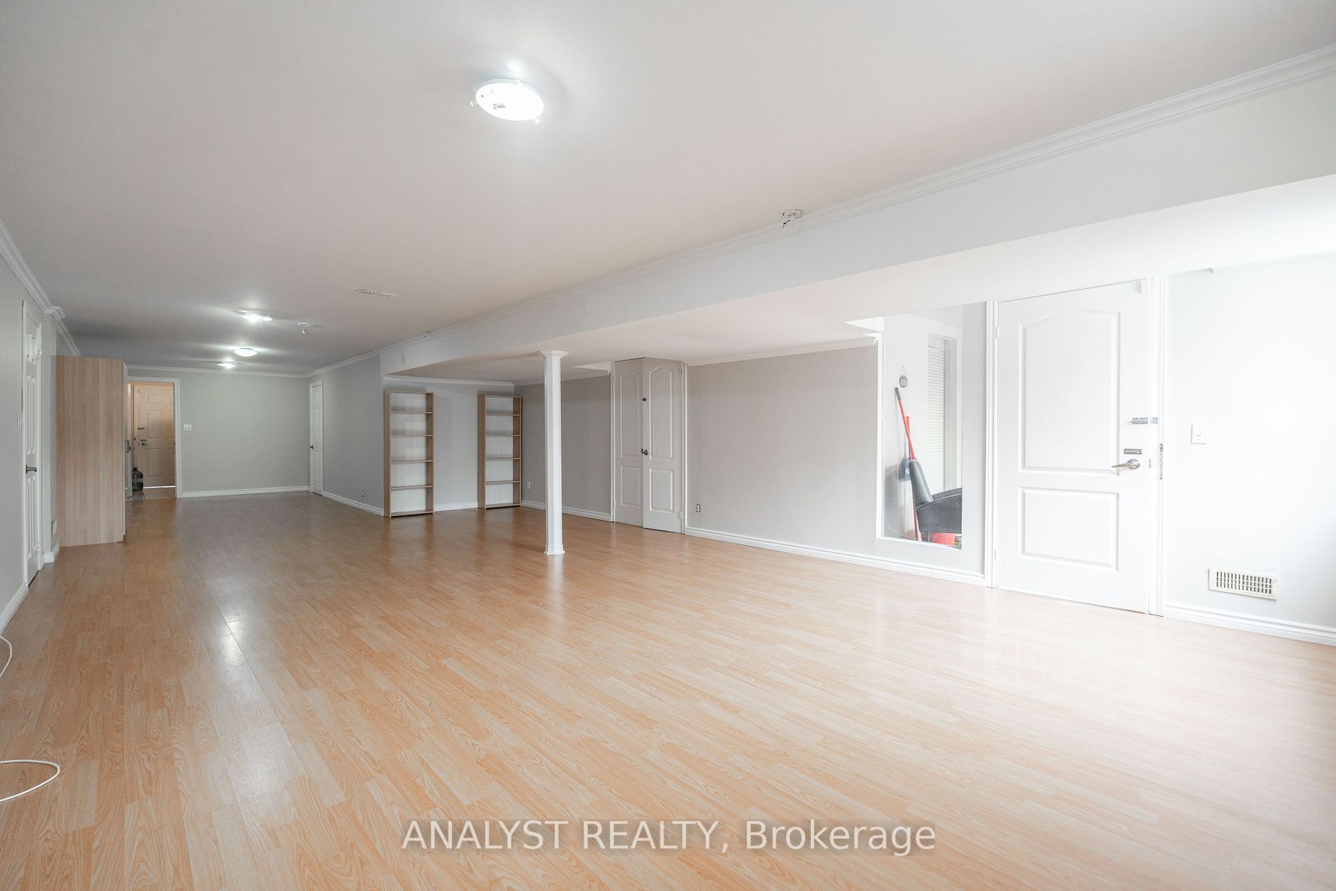 13076 Keele St Property Photo 37