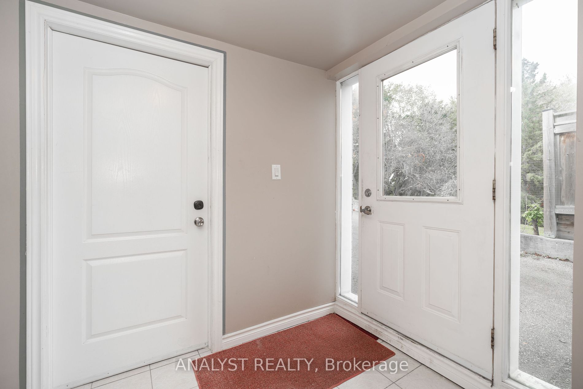13076 Keele St Property Photo 38