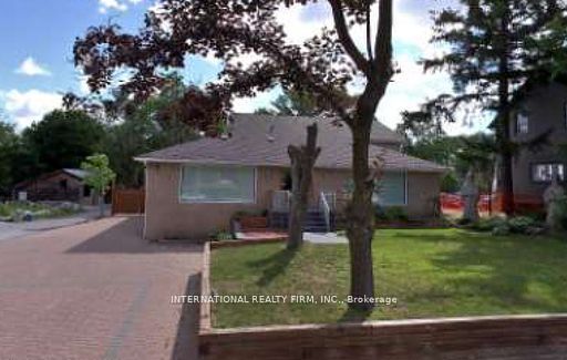 8993 Woodbine Ave Property Photo 1