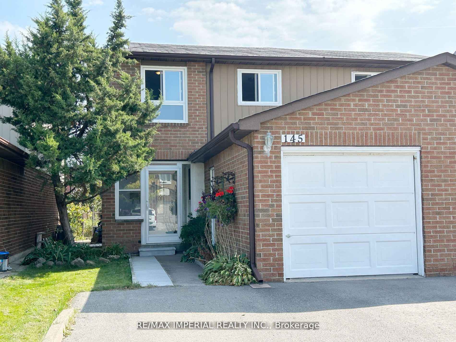 145 Risebrough Crct Property Photo 1