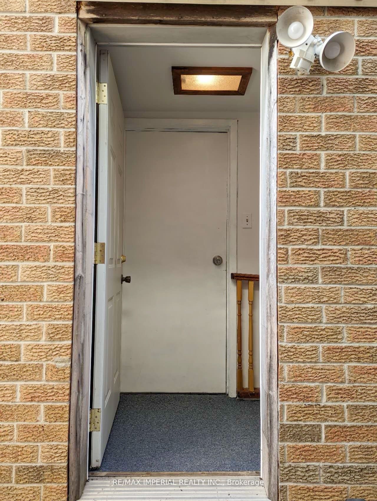 145 Risebrough Crct Property Photo 3