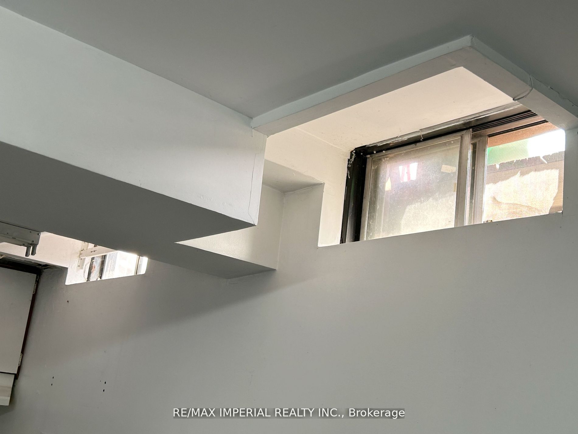 145 Risebrough Crct Property Photo 12