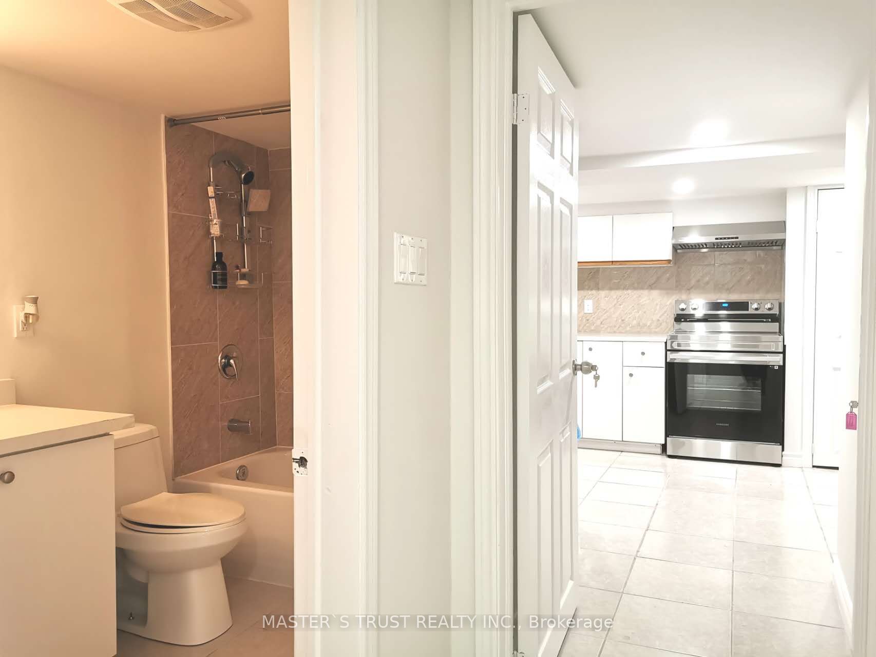 118 The Queensway N Property Photo 4