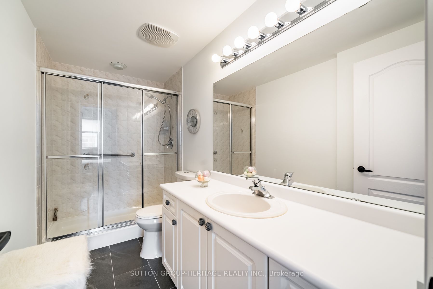 2502 Rutherford Rd 6 Property Photo 20