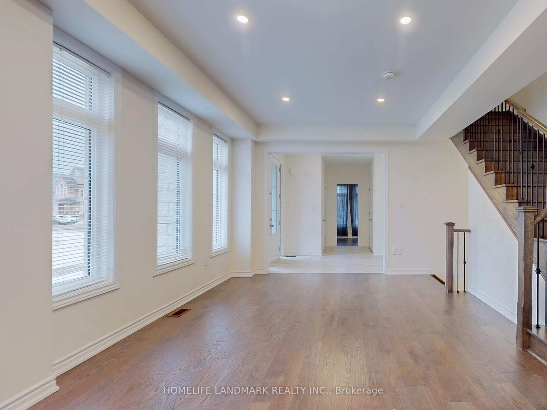 154 Silk Twist Dr Property Photo 6