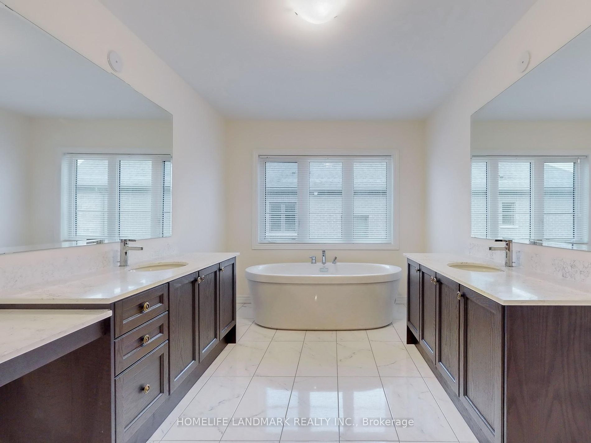 154 Silk Twist Dr Property Photo 24