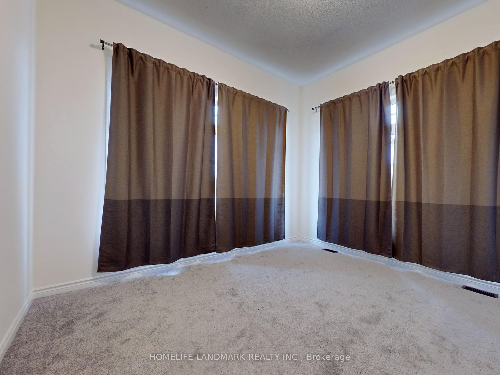 154 Silk Twist Dr Property Photo 32