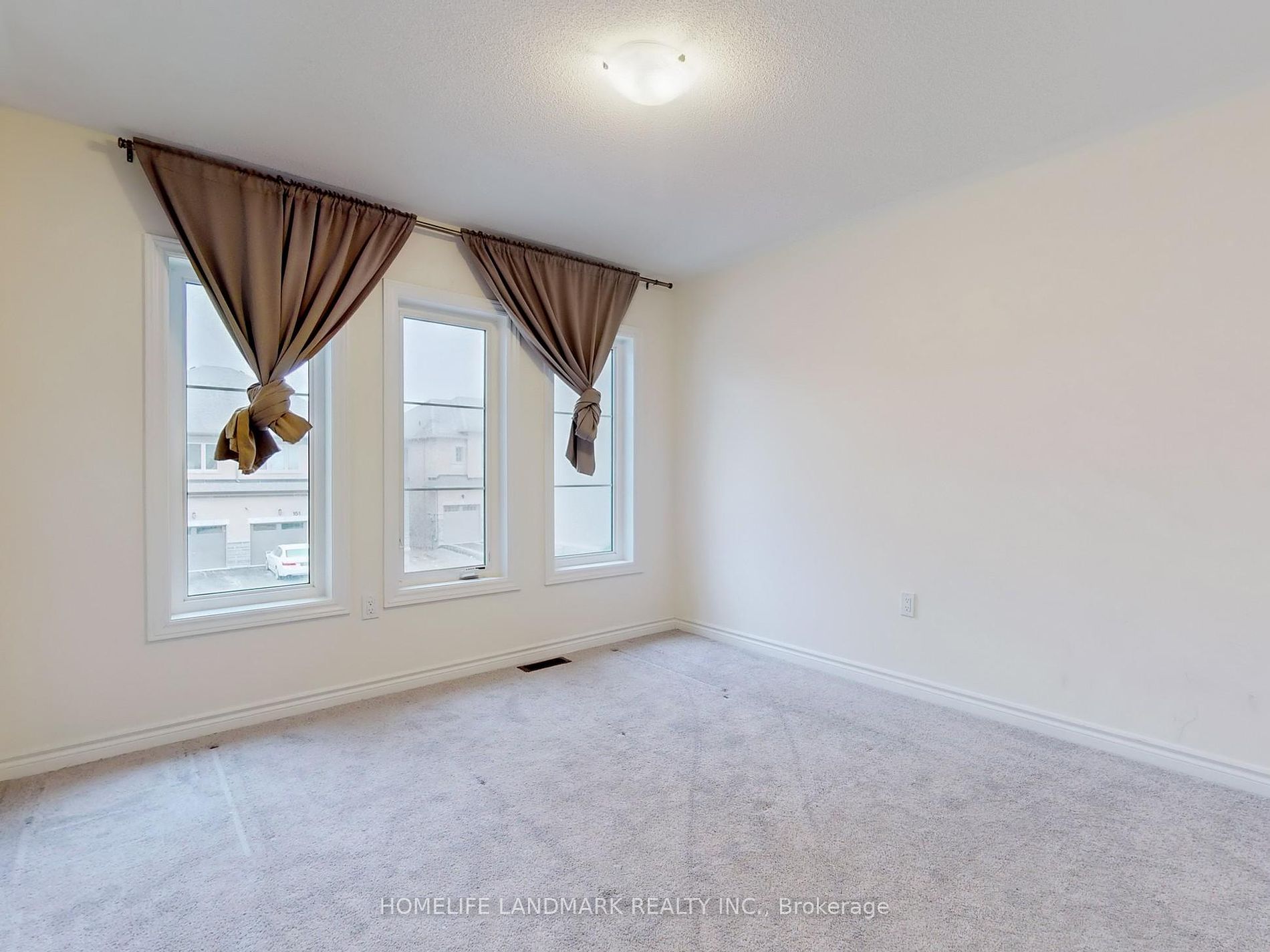 154 Silk Twist Dr Property Photo 33