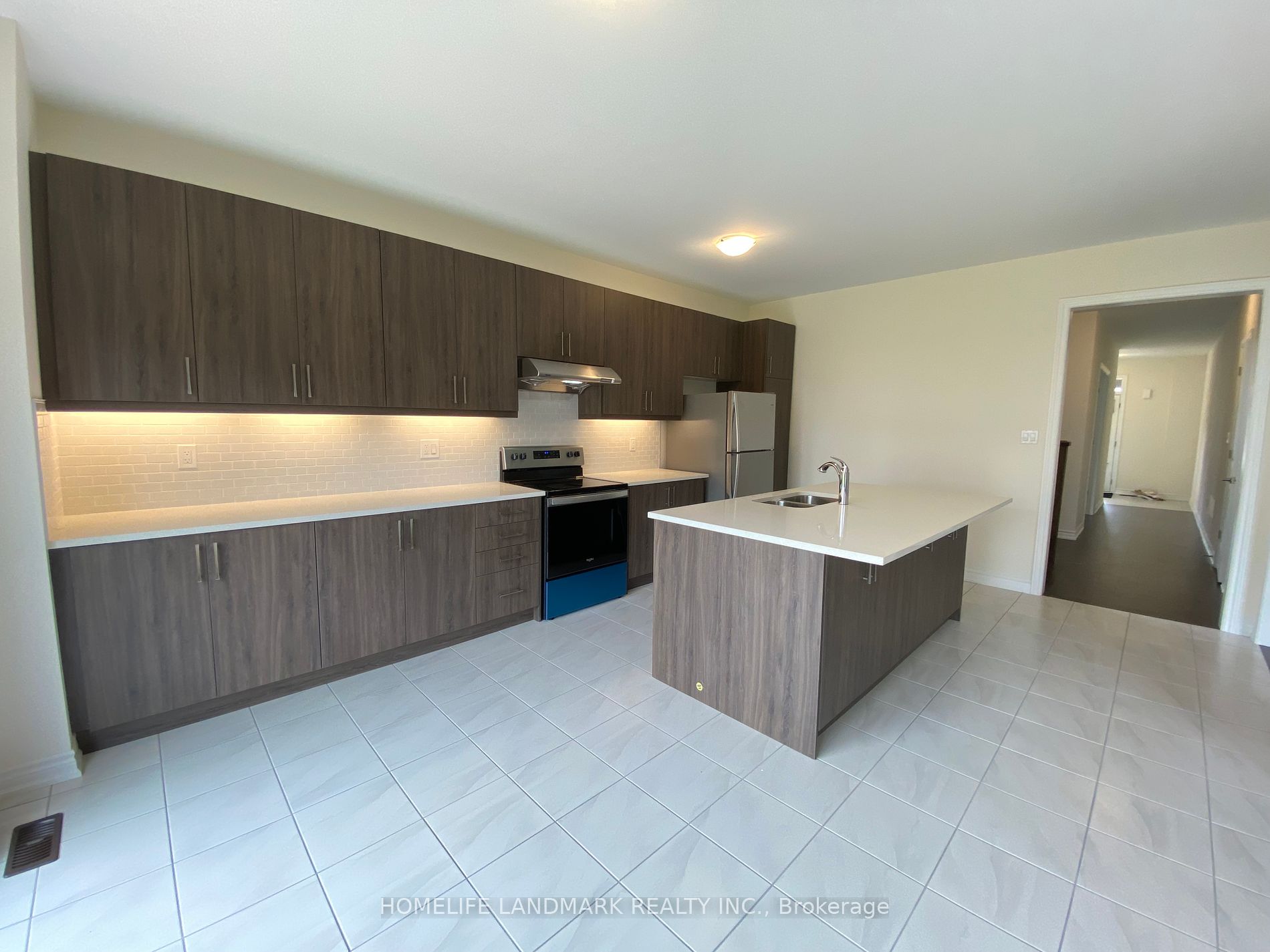 20 Bruce Welch Ave Property Photo 5