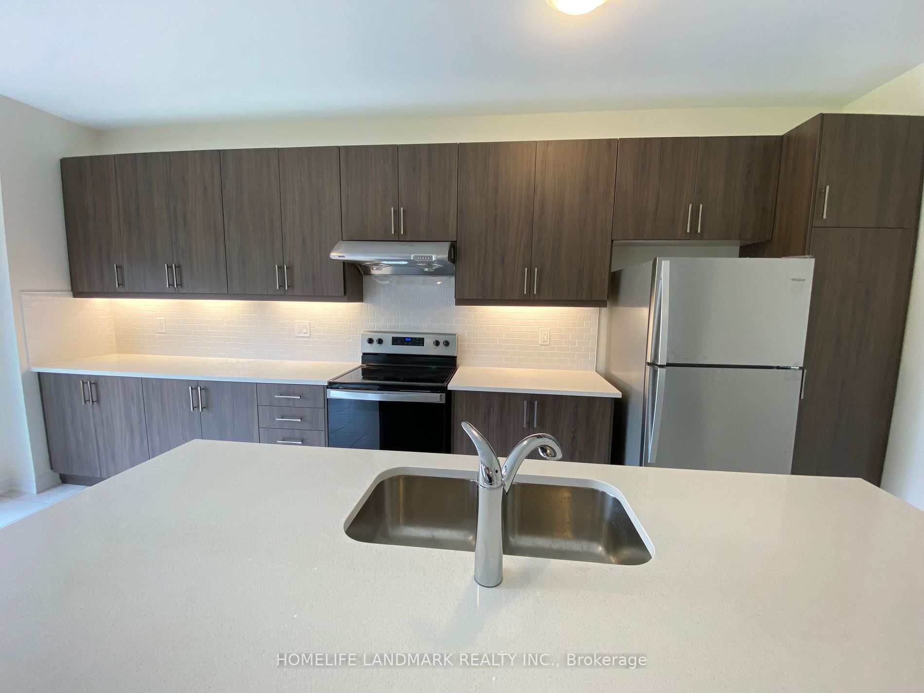 20 Bruce Welch Ave Property Photo 6