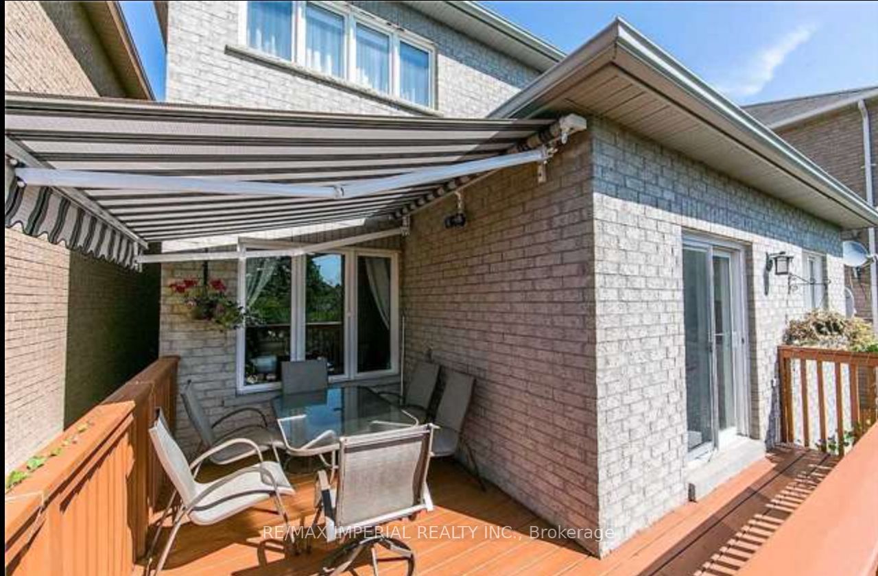 39 Brackenwood Ave Property Photo 18