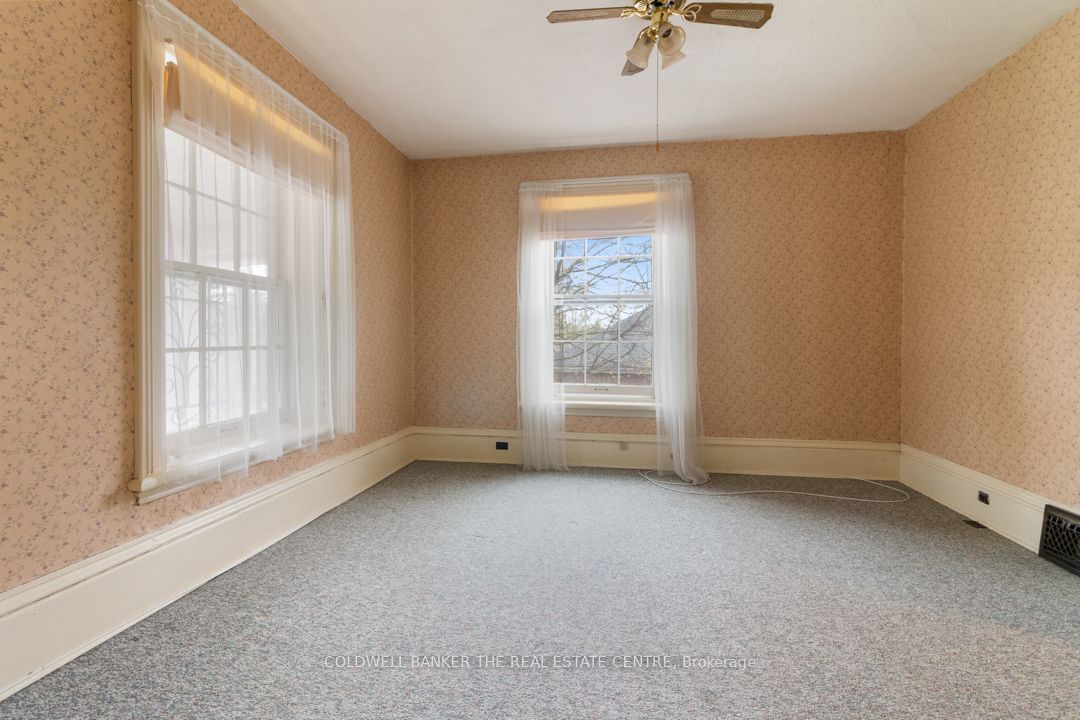 457 D'arcy St Property Photo 16