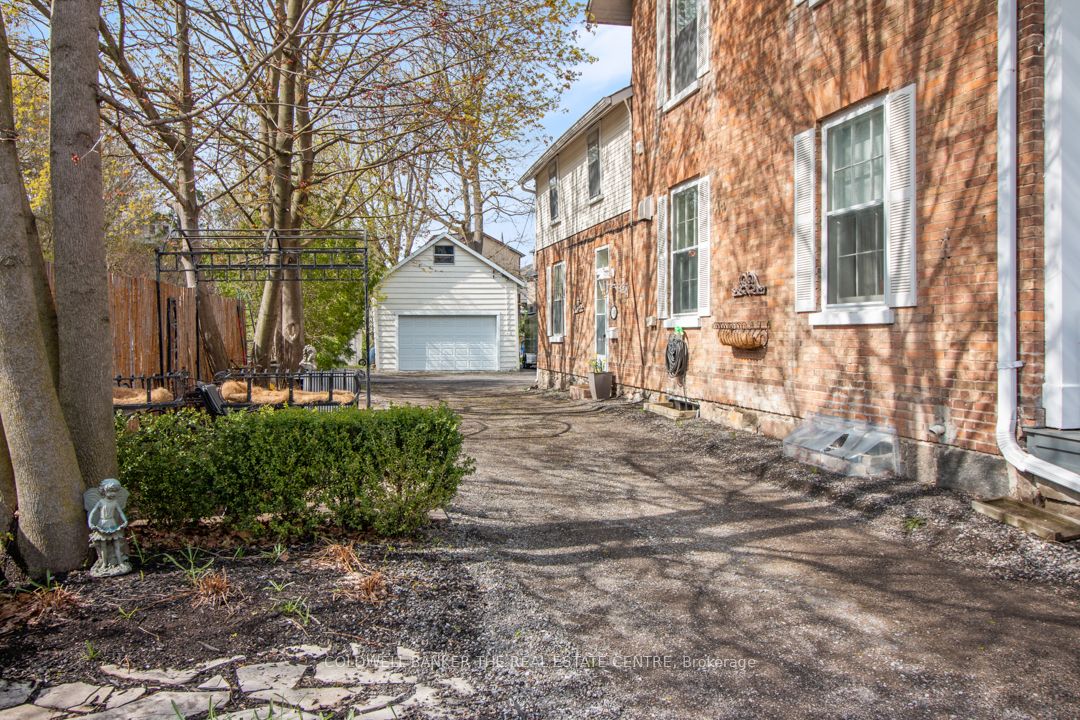 457 D'arcy St Property Photo 27