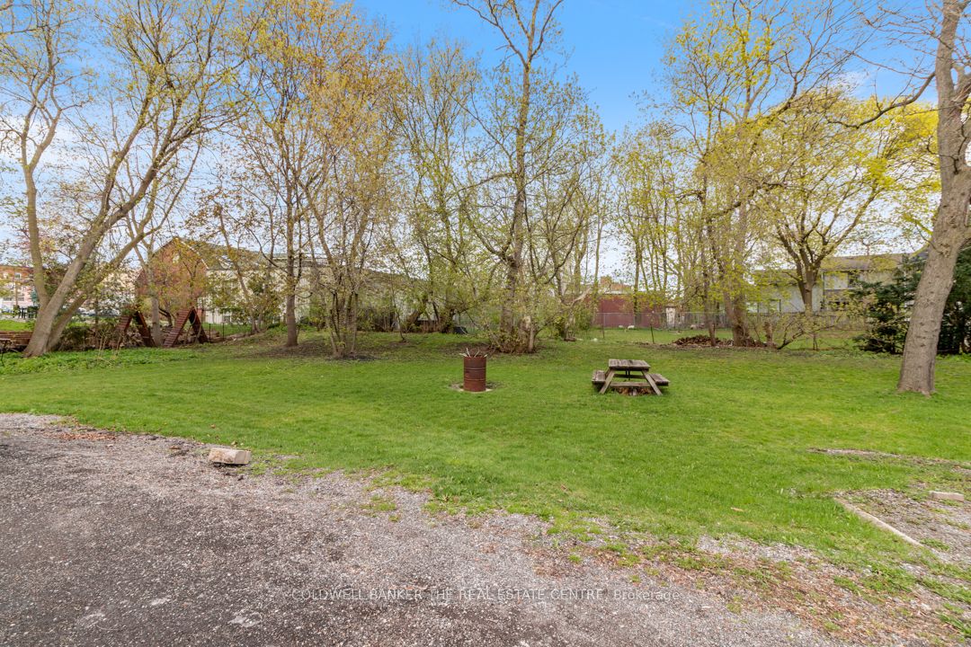 457 D'arcy St Property Photo 31
