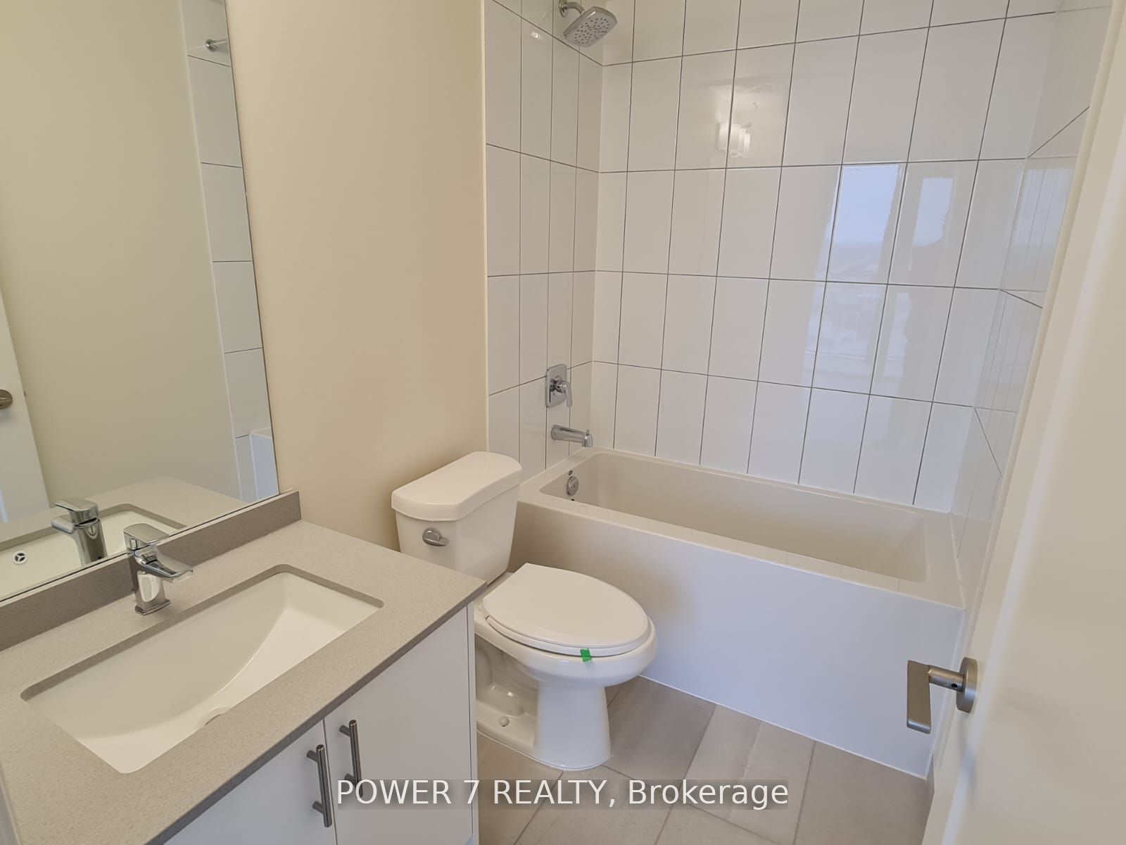 9000 Jane St 21 Property Photo 13