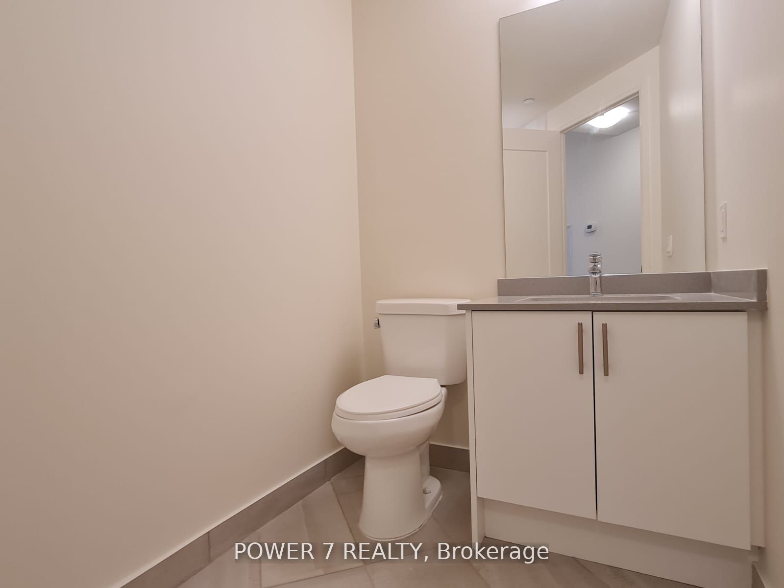 9000 Jane St 21 Property Photo 14