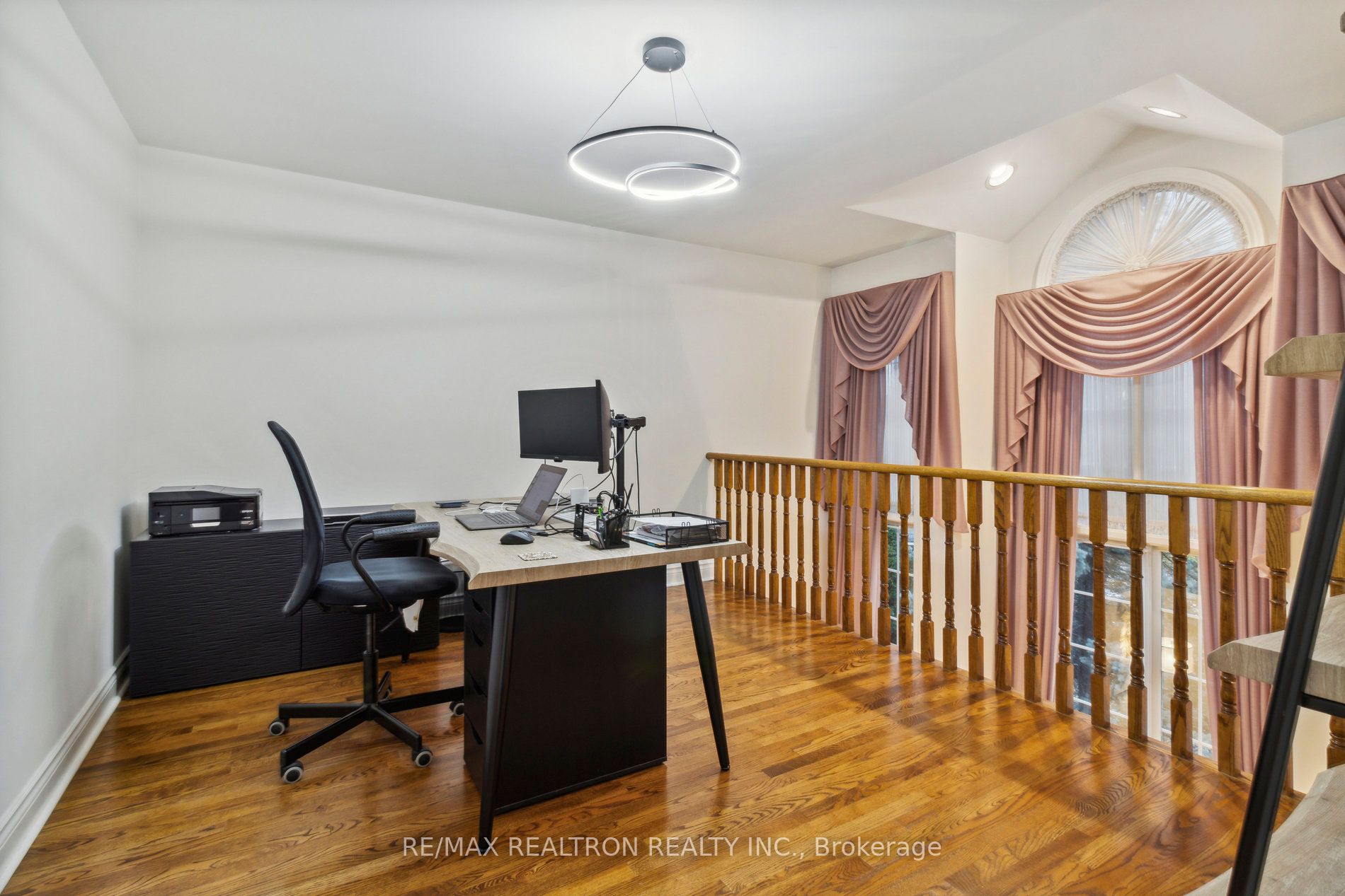71 Goldpark Crt Property Photo 24