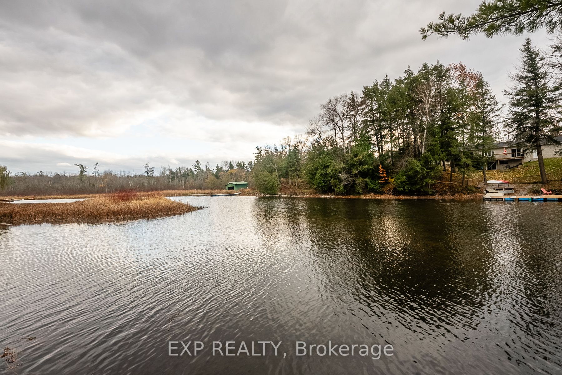 168 Riverbank Dr Property Photo 2