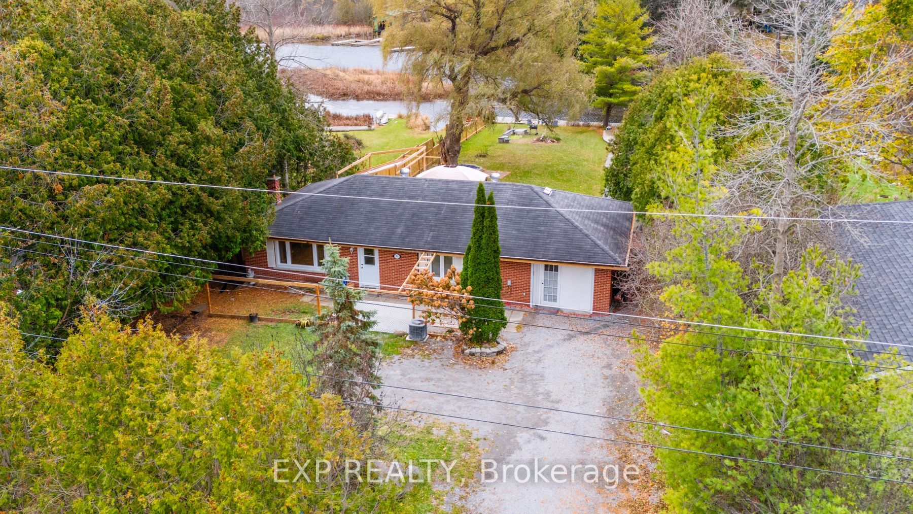 168 Riverbank Dr Property Photo 4
