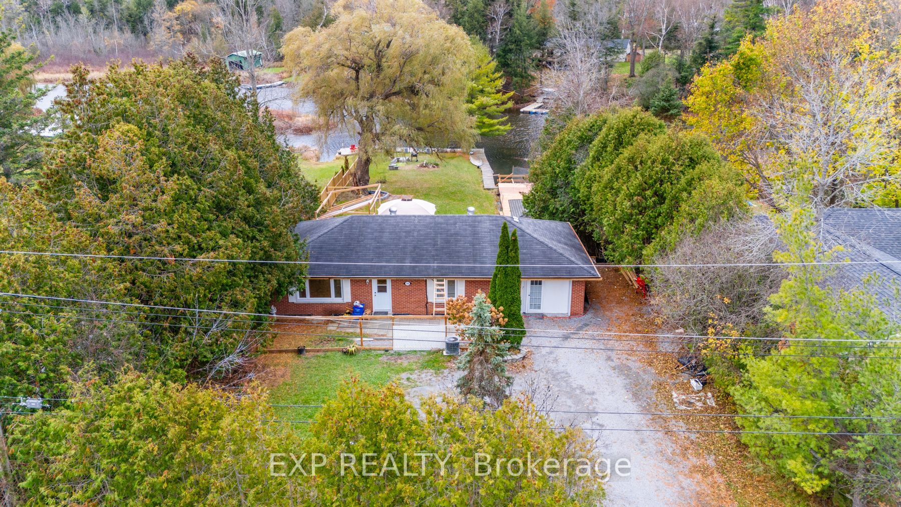 168 Riverbank Dr Property Photo 5