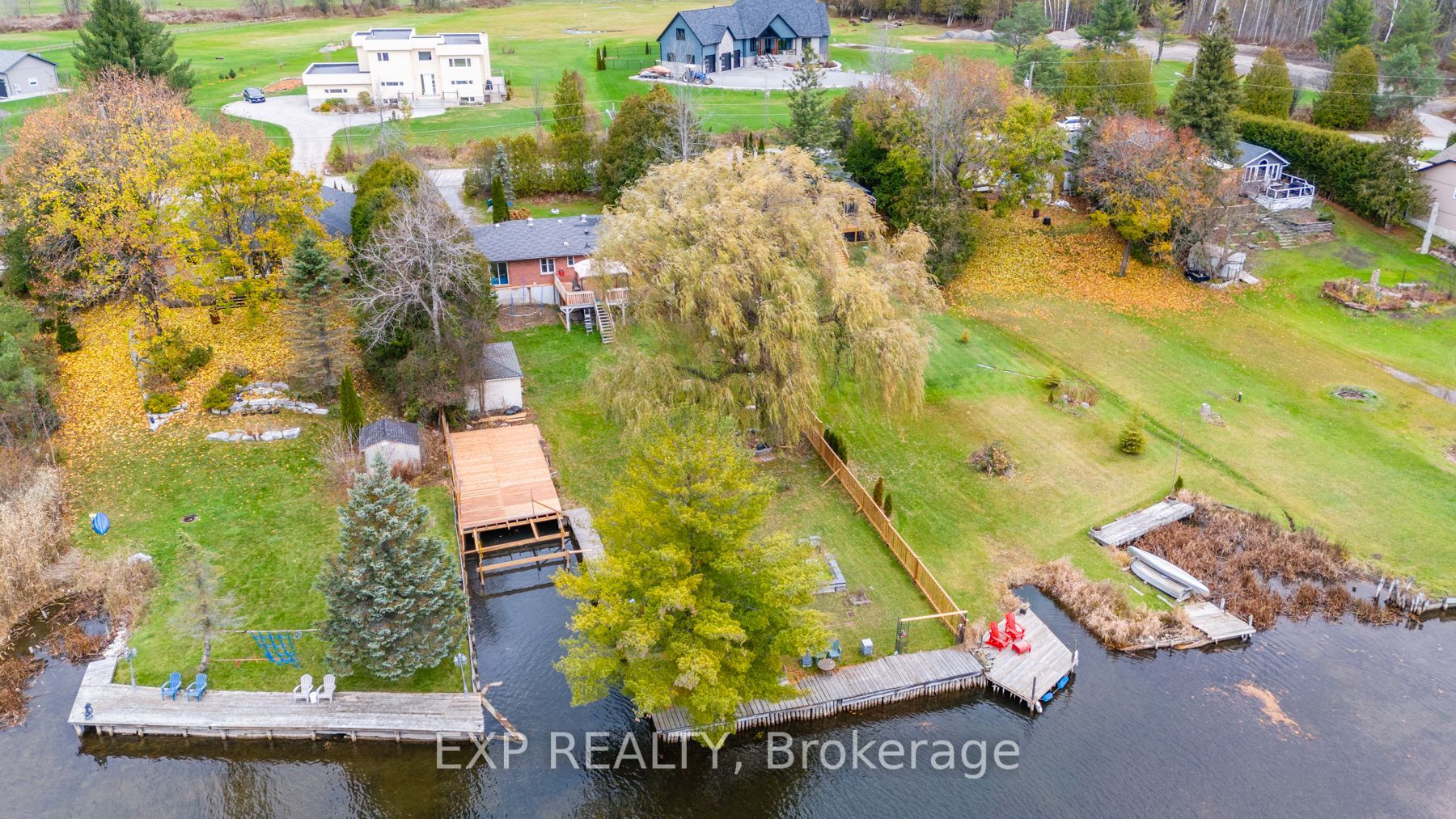 168 Riverbank Dr Property Photo 8