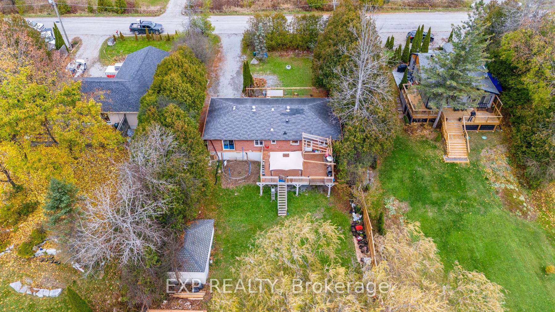 168 Riverbank Dr Property Photo 12