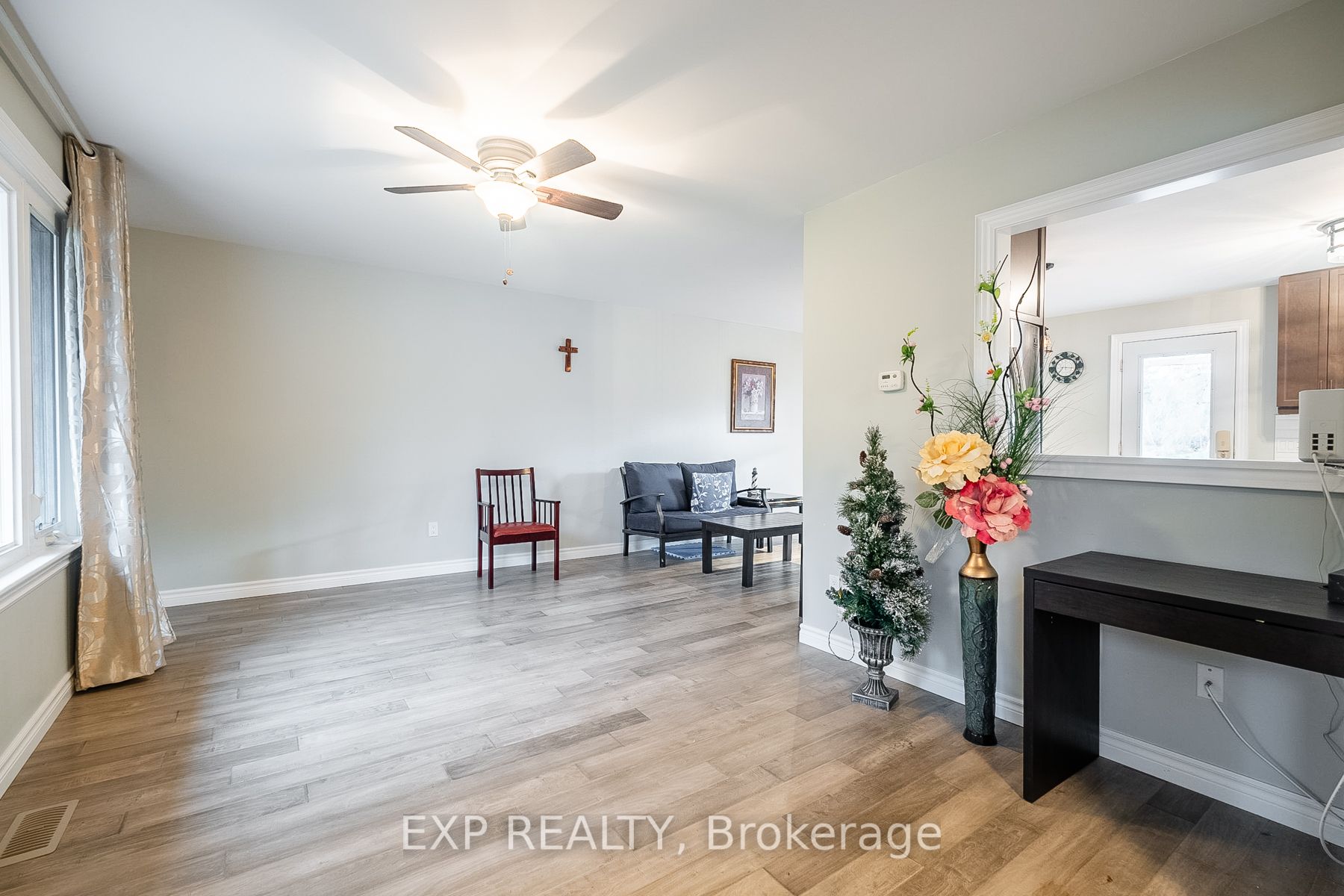 168 Riverbank Dr Property Photo 13