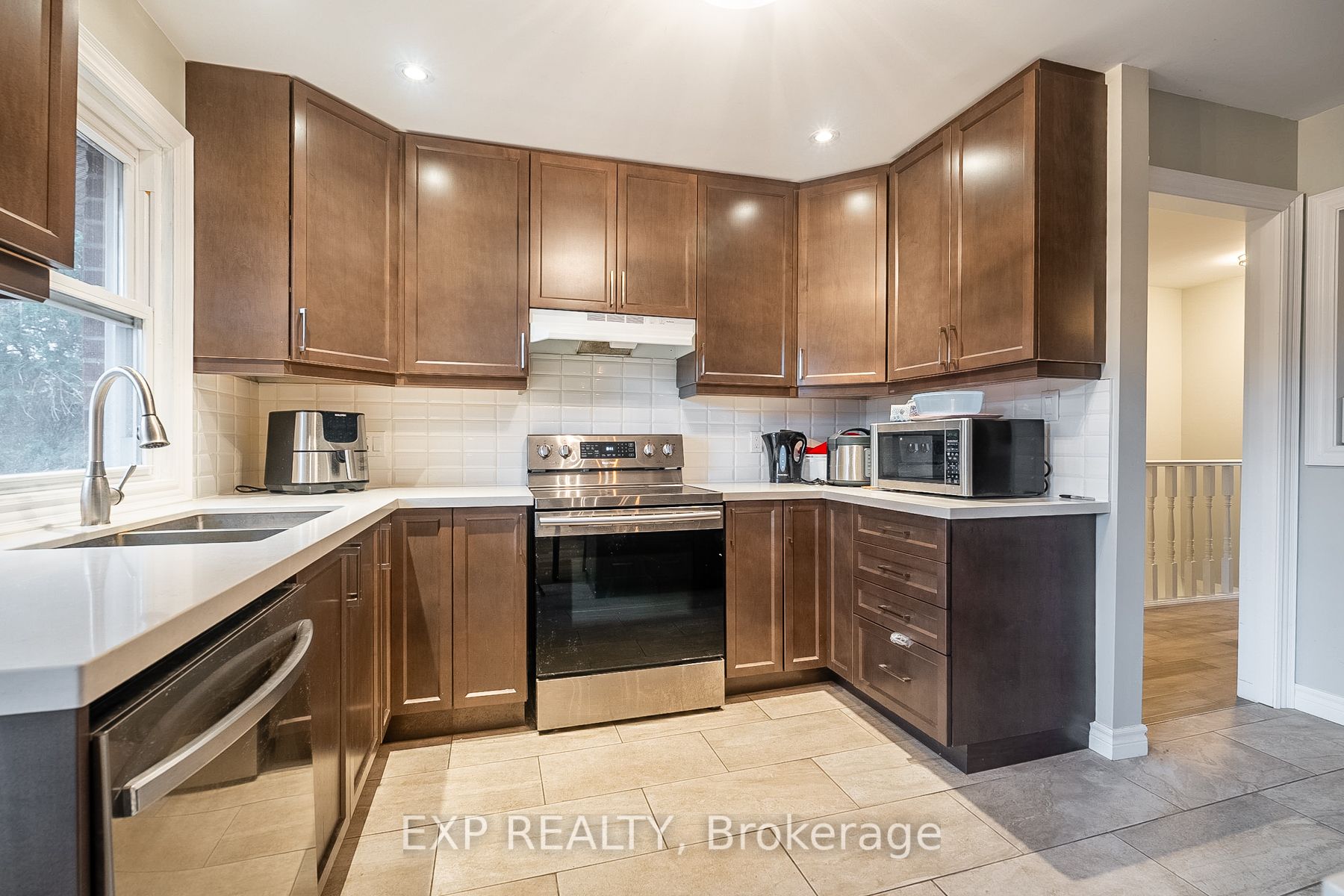 168 Riverbank Dr Property Photo 17