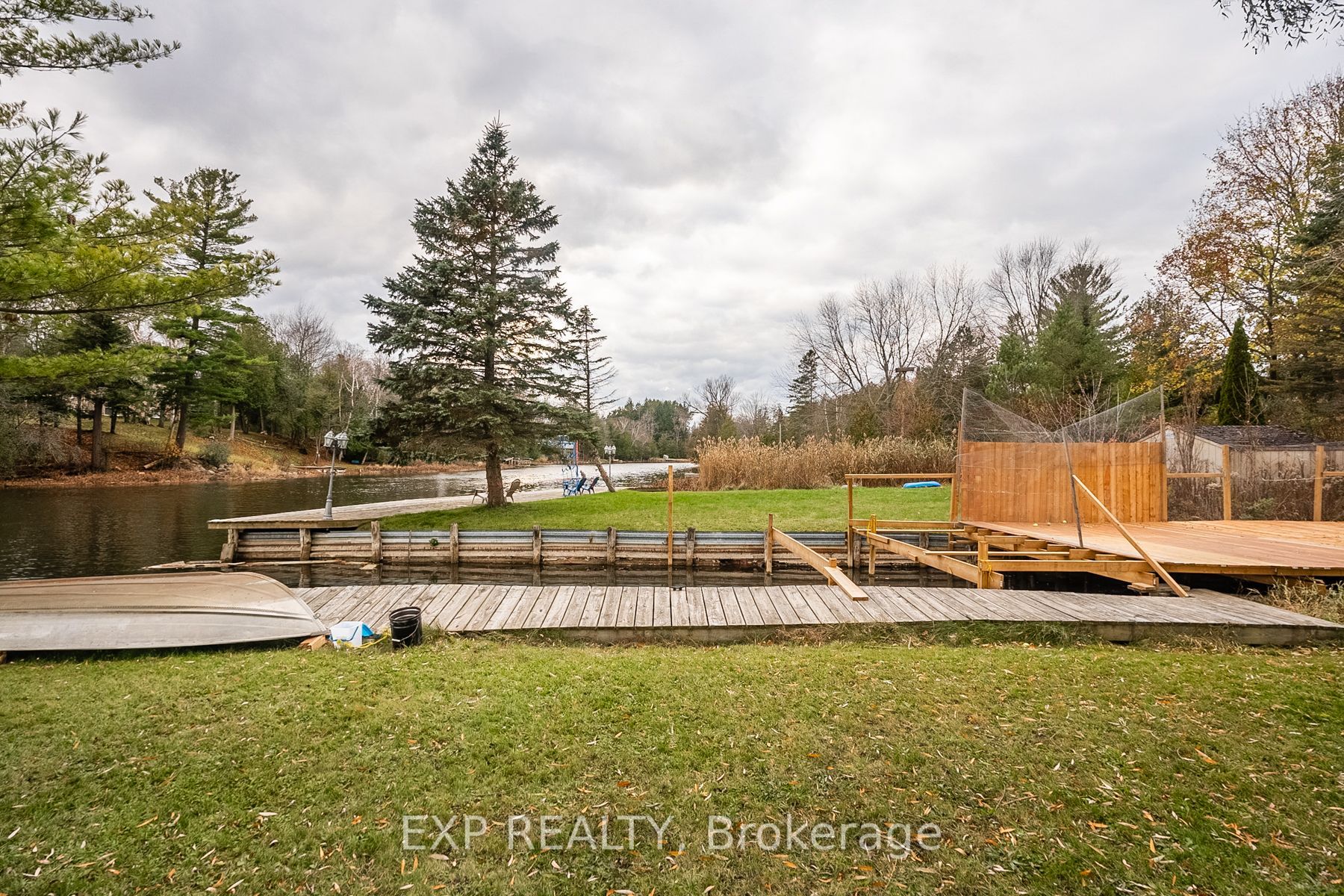 168 Riverbank Dr Property Photo 36