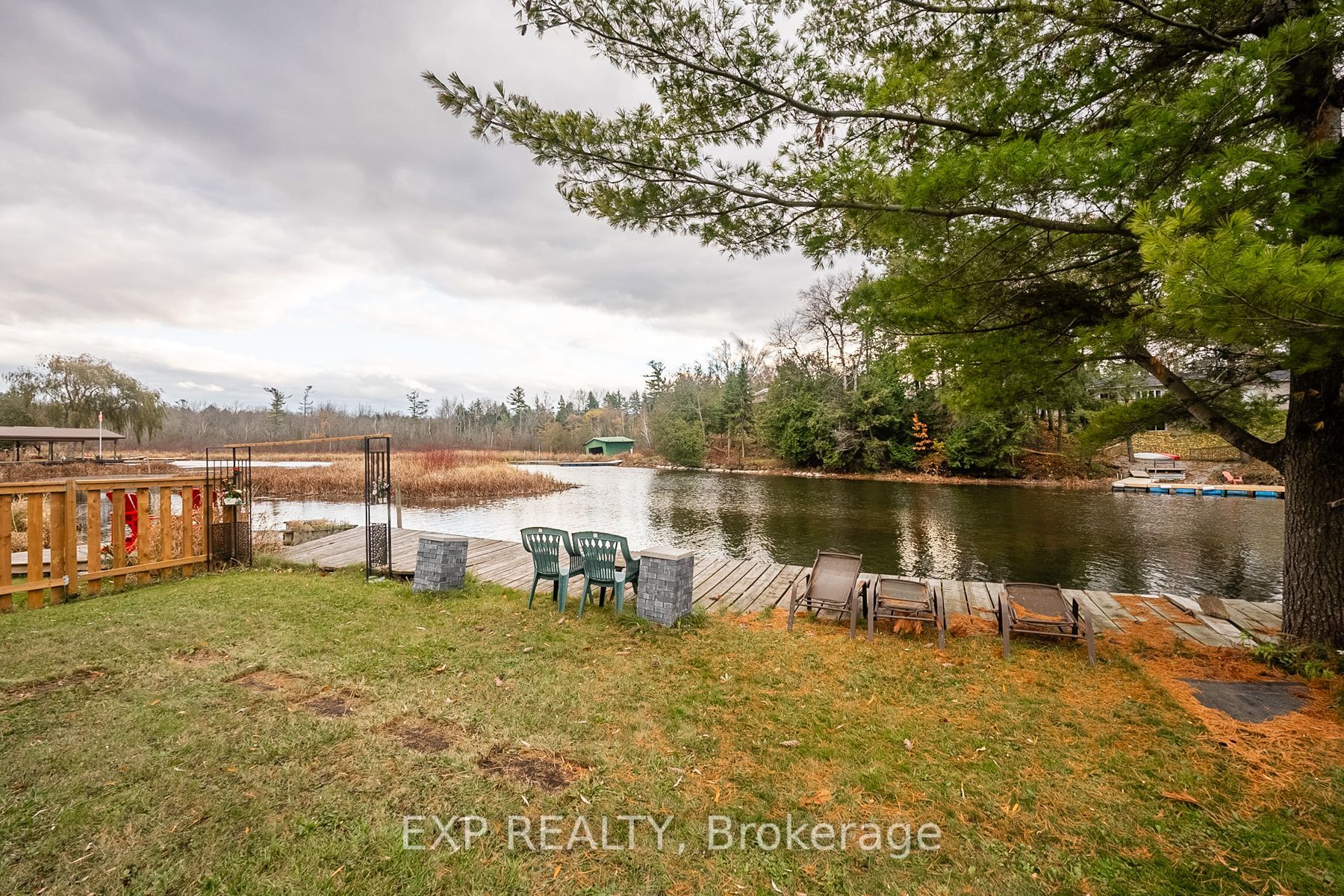 168 Riverbank Dr Property Photo 39