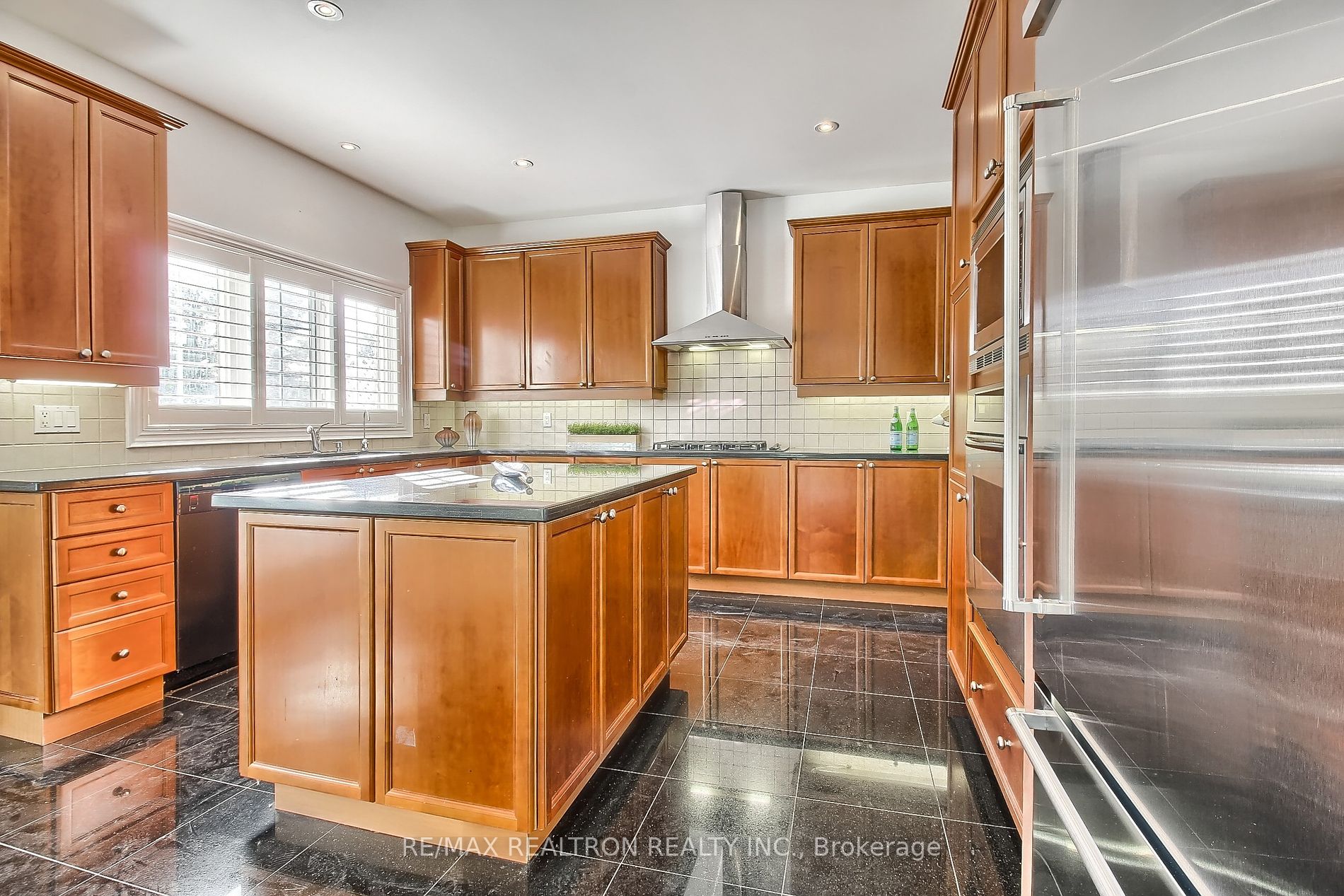 45 Frybrook Cres Property Photo 6