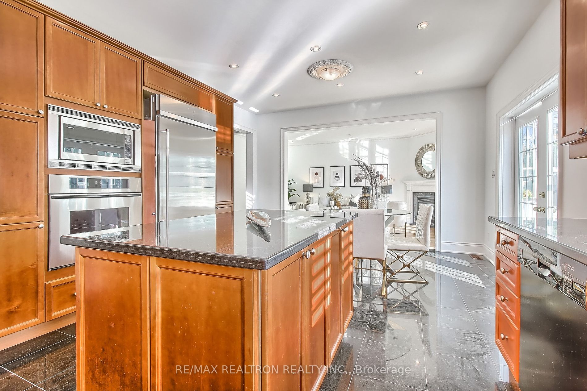 45 Frybrook Cres Property Photo 8