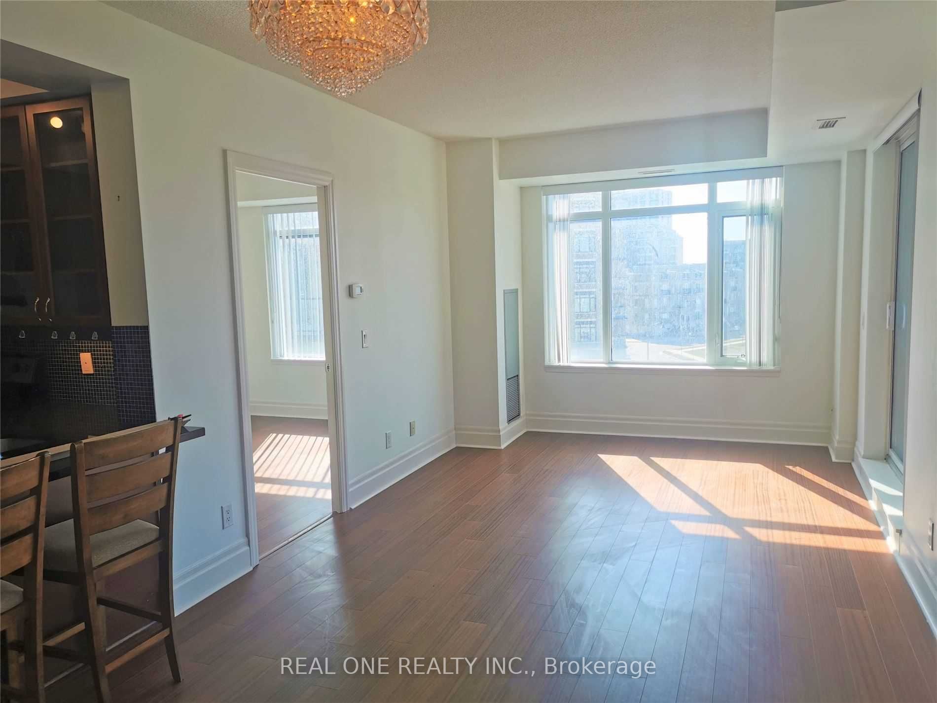 151 Upper Duke Cres 502 Property Photo 6